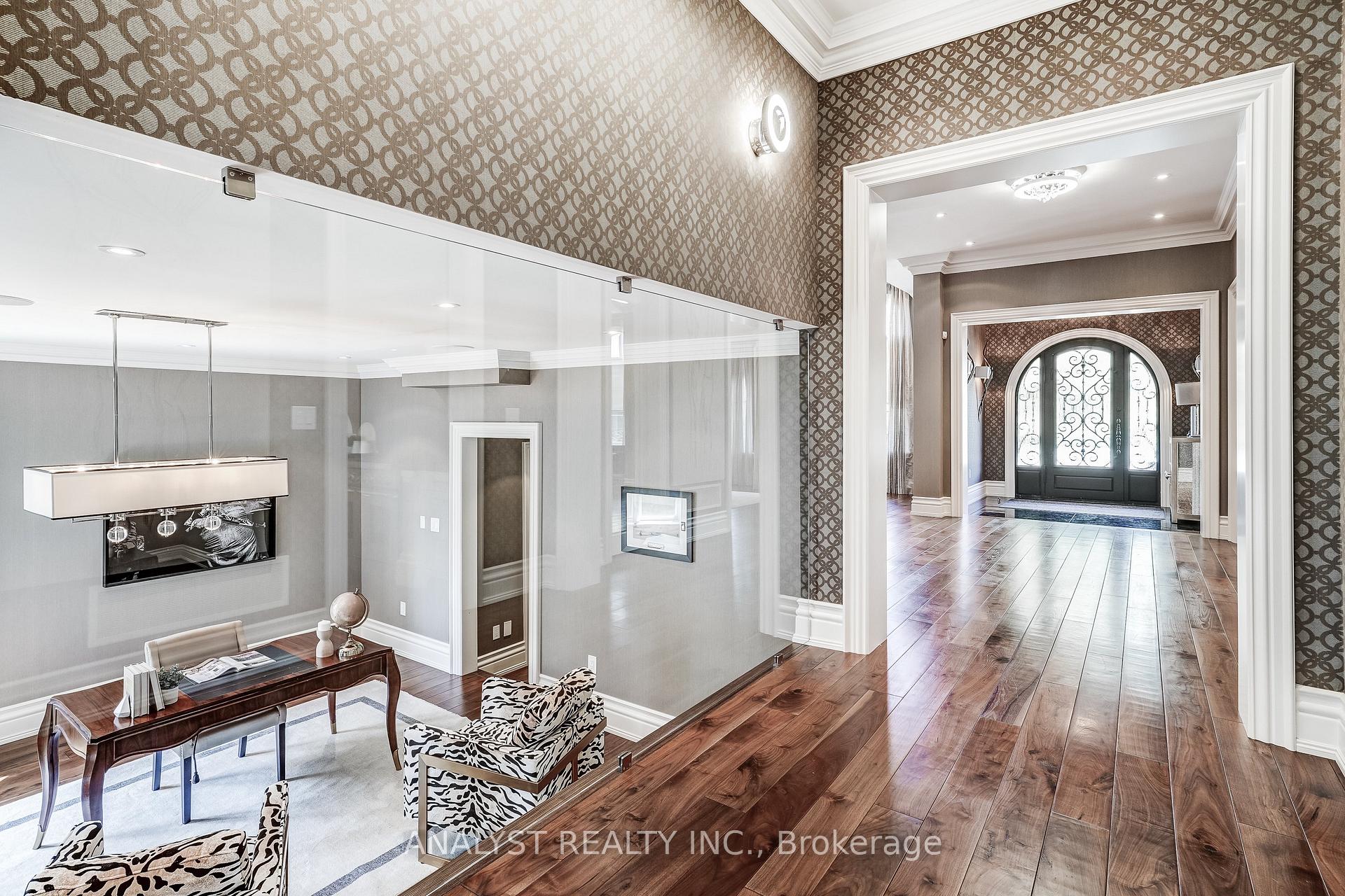 Photo 10 of 115 Hazelridge Court, Vaughan, Kleinburg — HOMEH