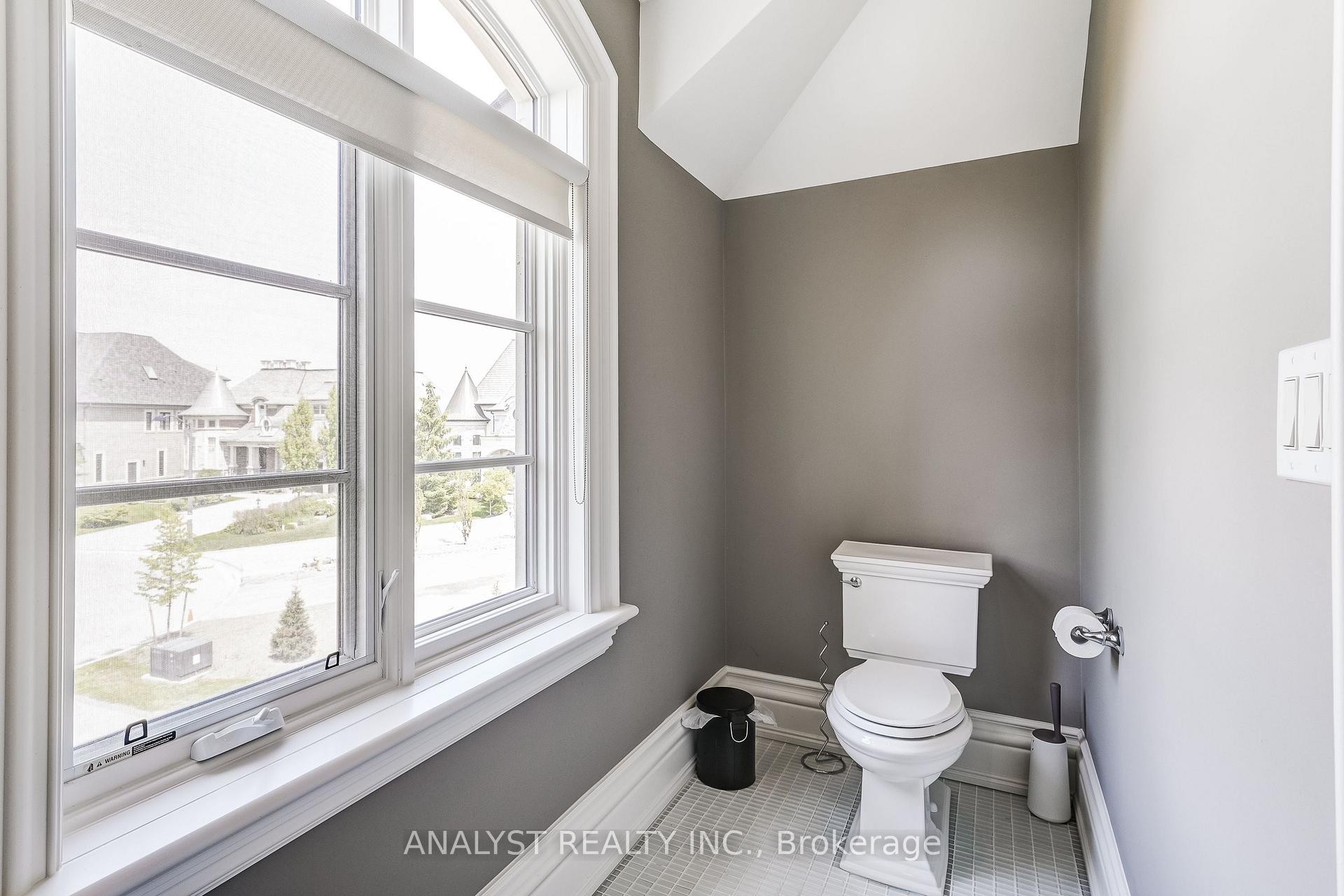 Photo 29 of 115 Hazelridge Court, Vaughan, Kleinburg — HOMEH