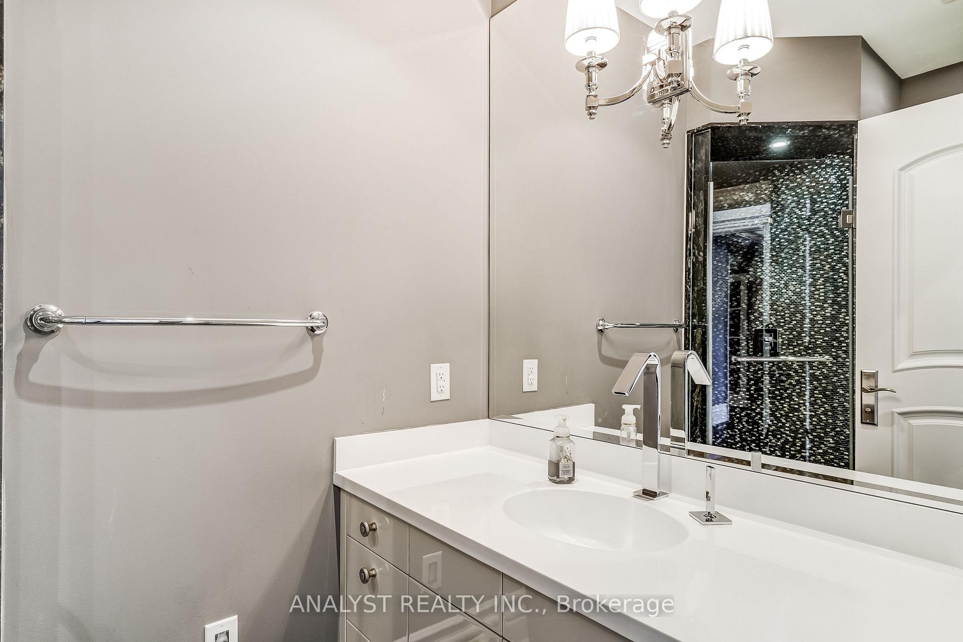 Photo 35 of 115 Hazelridge Court, Vaughan, Kleinburg — HOMEH