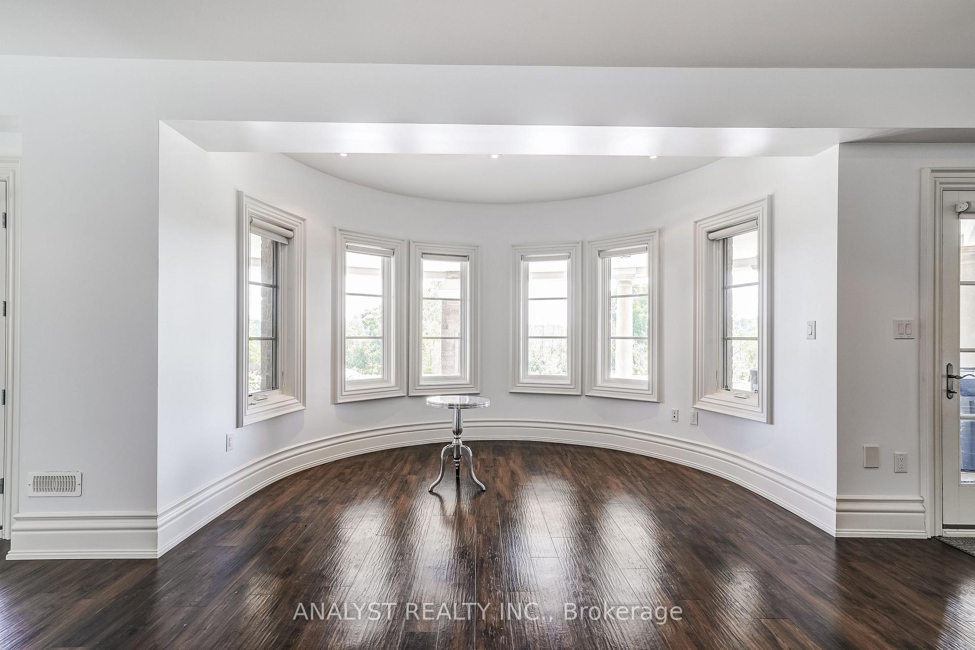 Photo 26 of 115 Hazelridge Court, Vaughan, Kleinburg — HOMEH