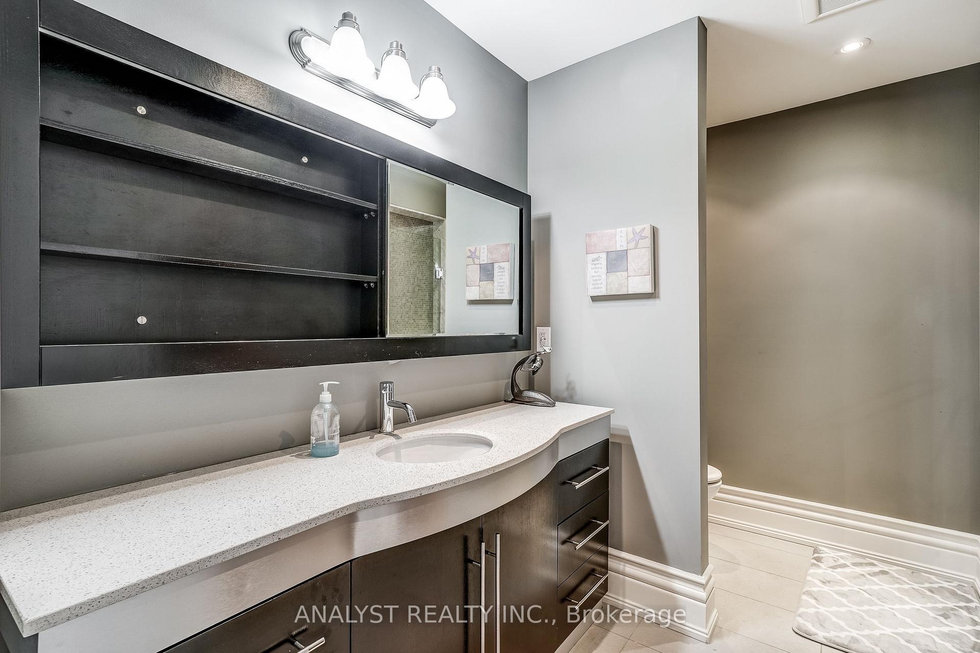 Photo 33 of 115 Hazelridge Court, Vaughan, Kleinburg — HOMEH