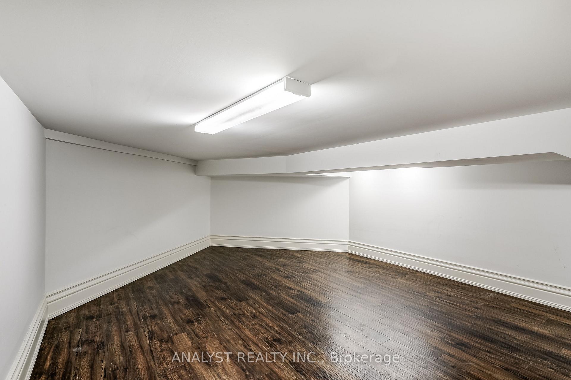 Photo 40 of 115 Hazelridge Court, Vaughan, Kleinburg — HOMEH