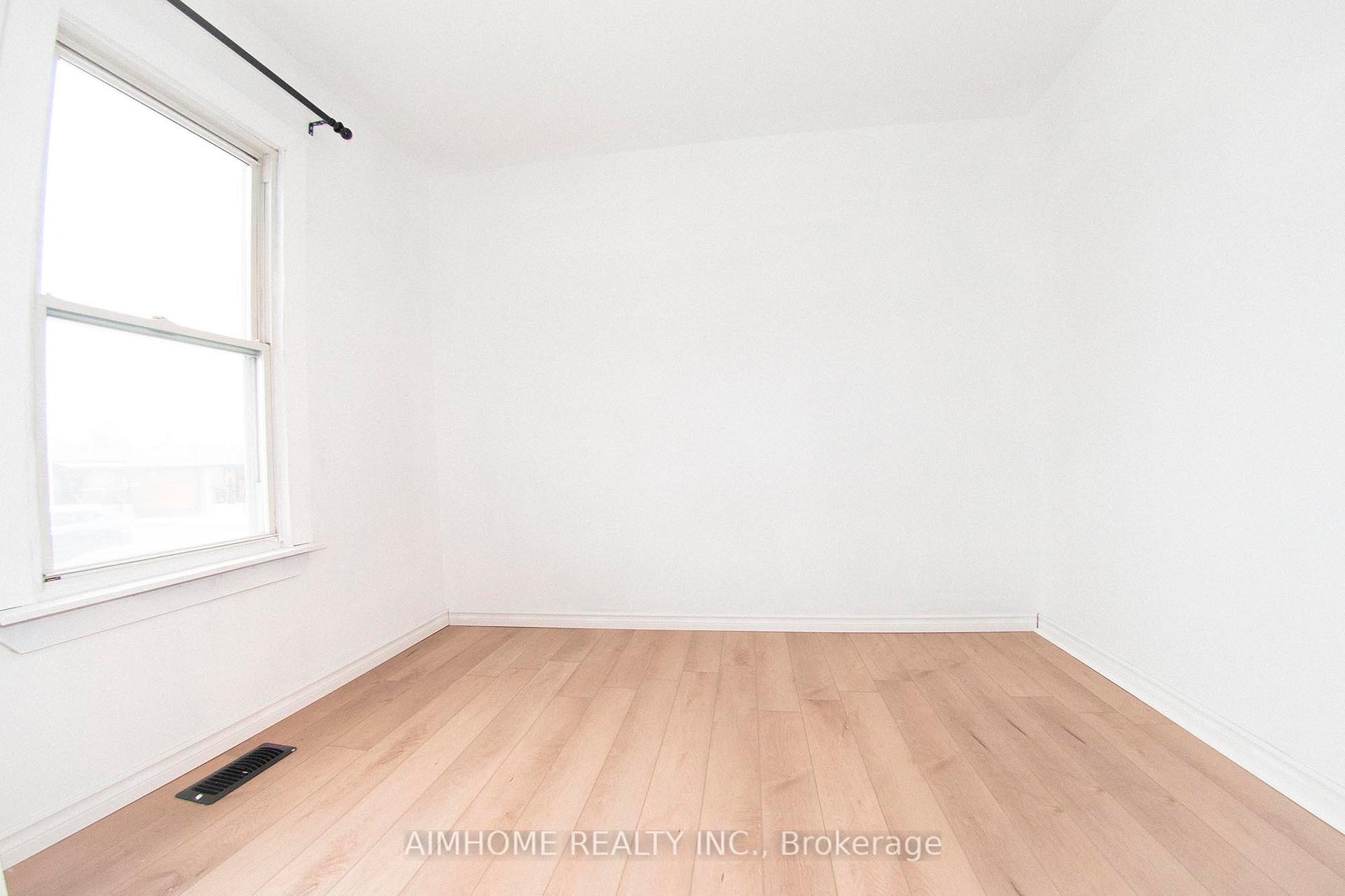 Photo 3 of 160 Ivon Avenue, Hamilton, Normanhurst — HOMEH