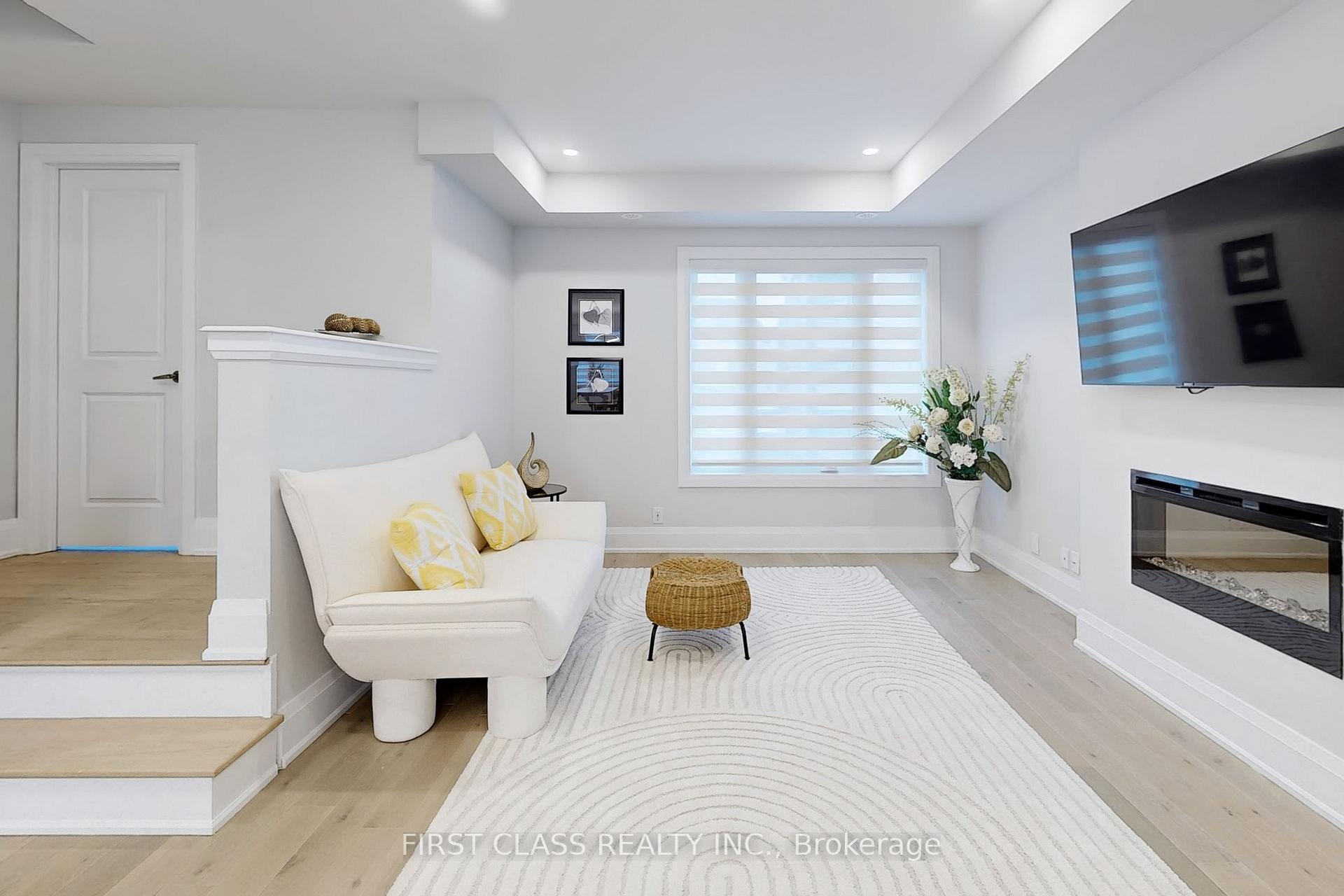 Photo 16 of 21 Guardhouse Crescent, Markham, Angus Glen — HOMEH