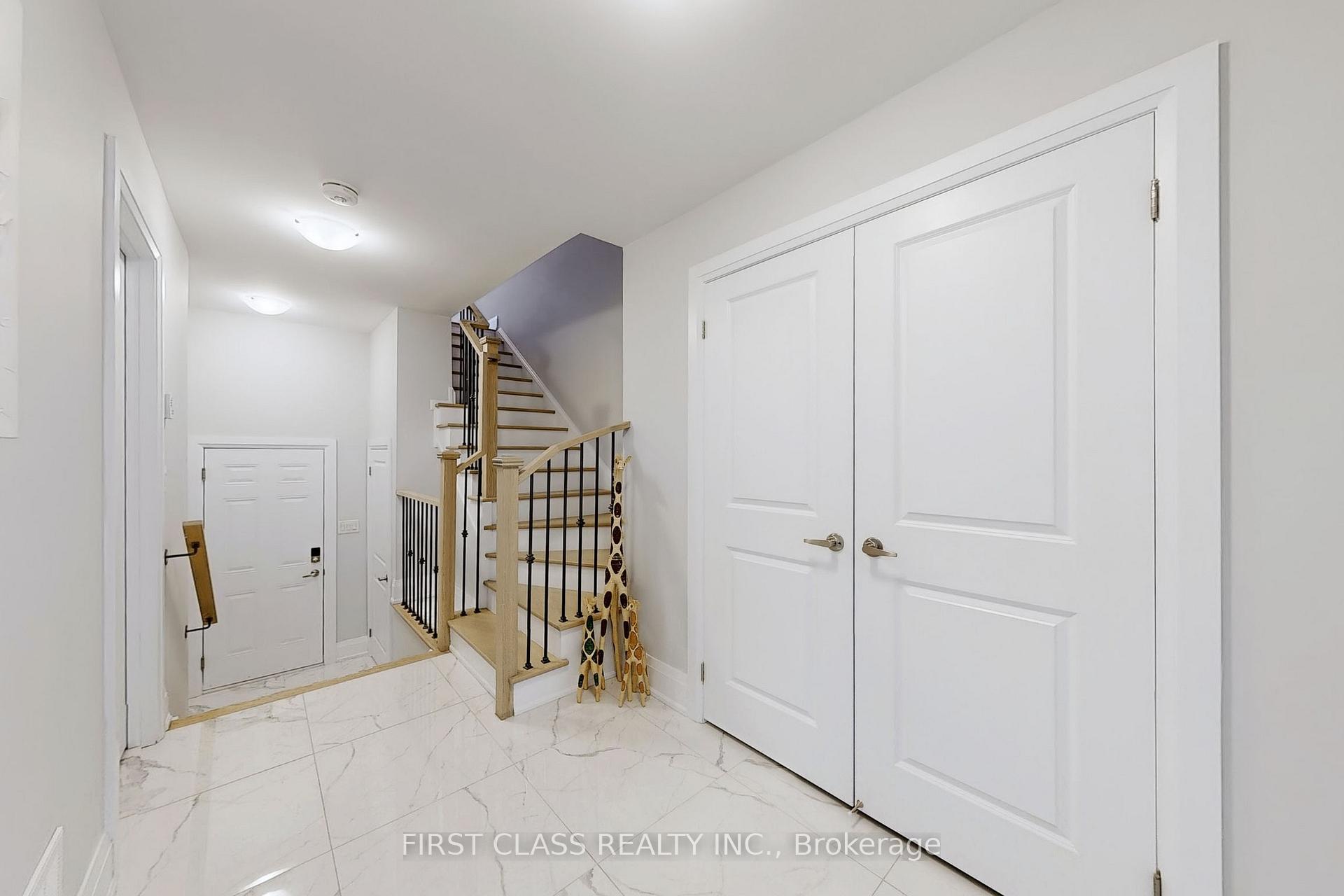 Photo 4 of 21 Guardhouse Crescent, Markham, Angus Glen — HOMEH