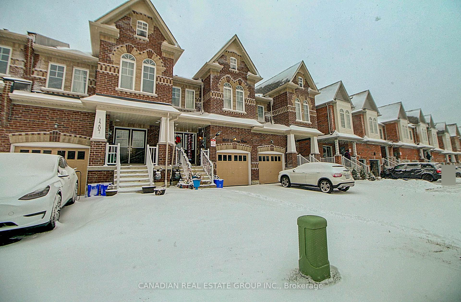 Photo 8 of 1205 Kettering Drive, Oshawa, Eastdale — HOMEH