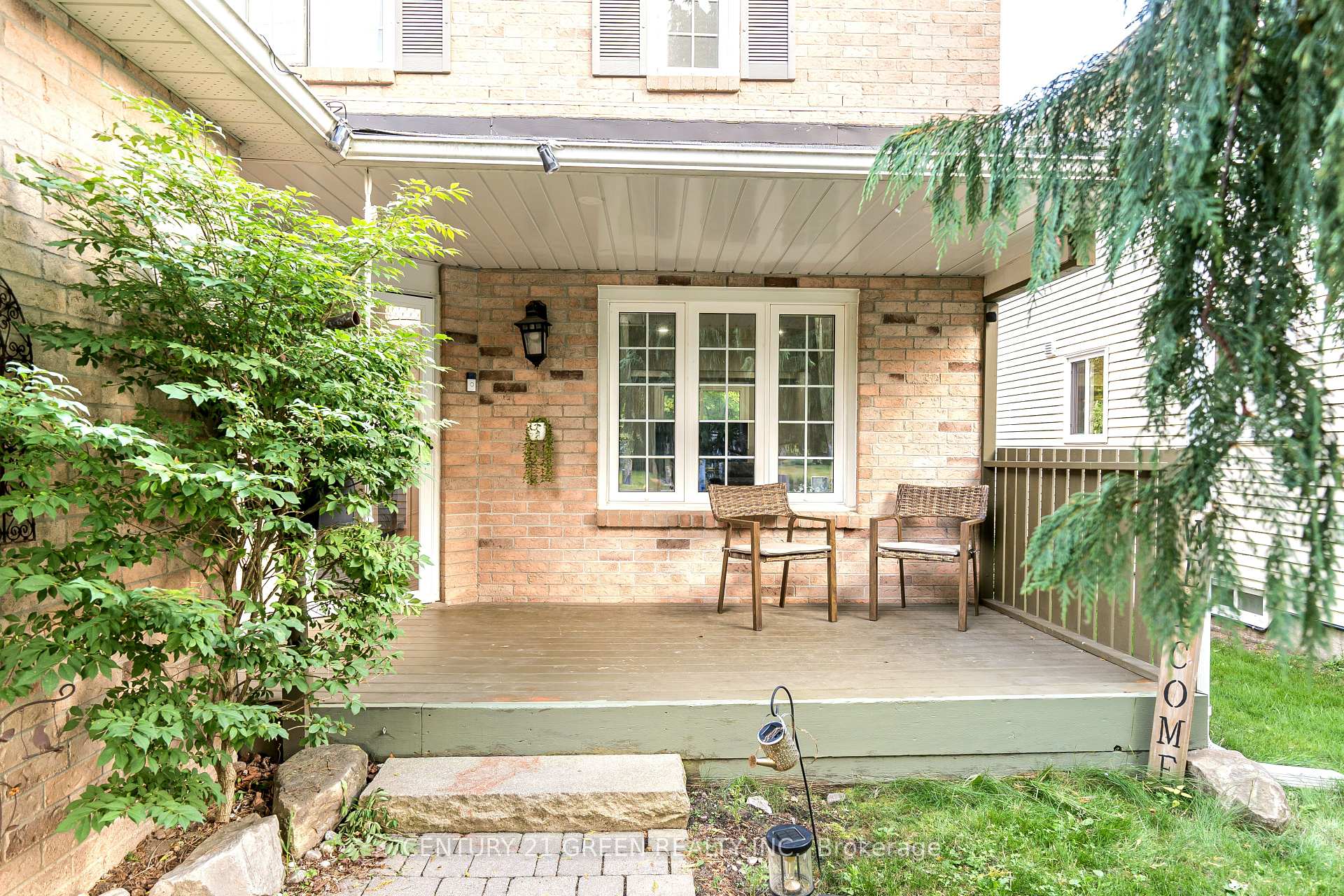 Photo 6 of 13 Alderbrook Drive, Clarington, Courtice — HOMEH