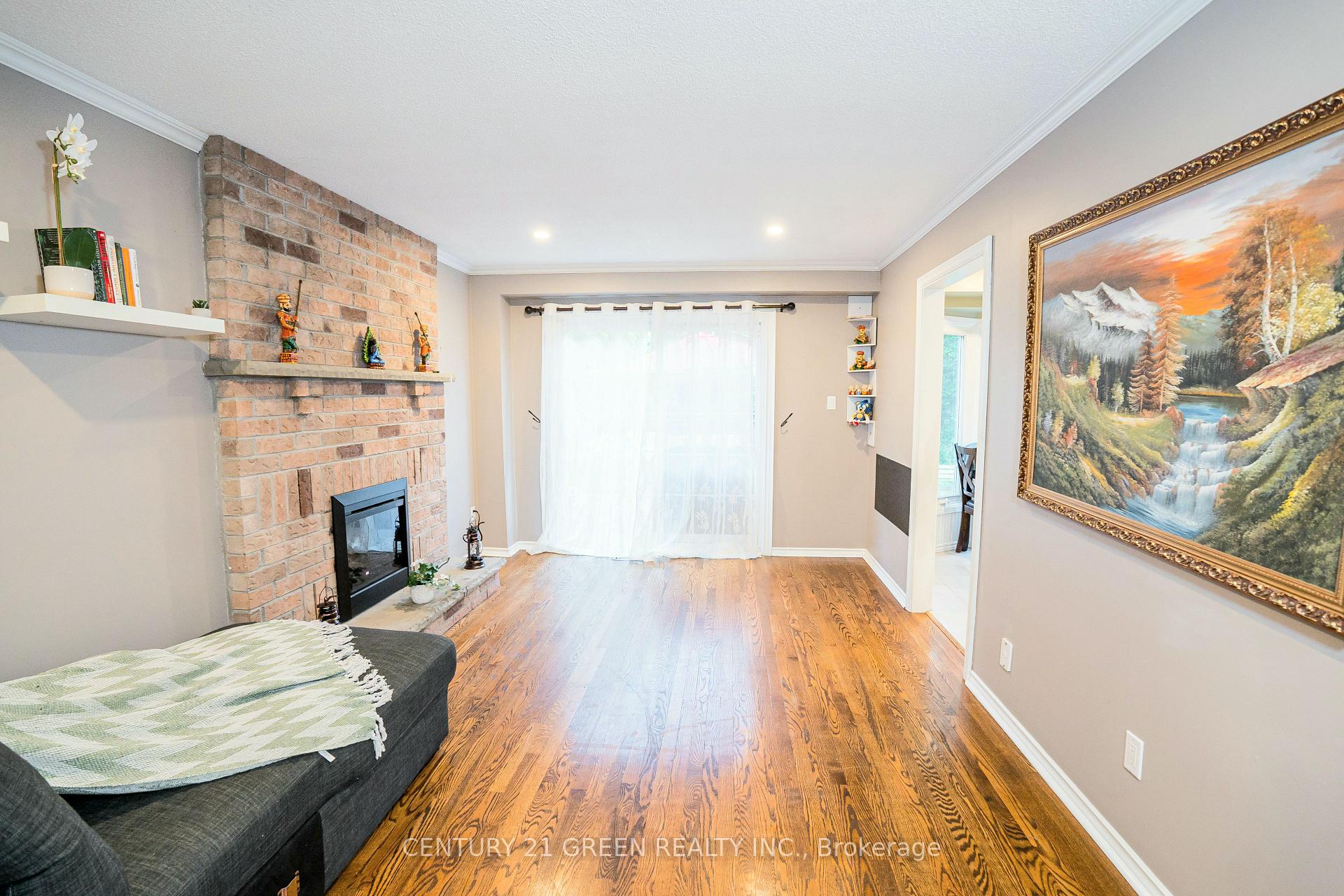 Photo 20 of 13 Alderbrook Drive, Clarington, Courtice — HOMEH