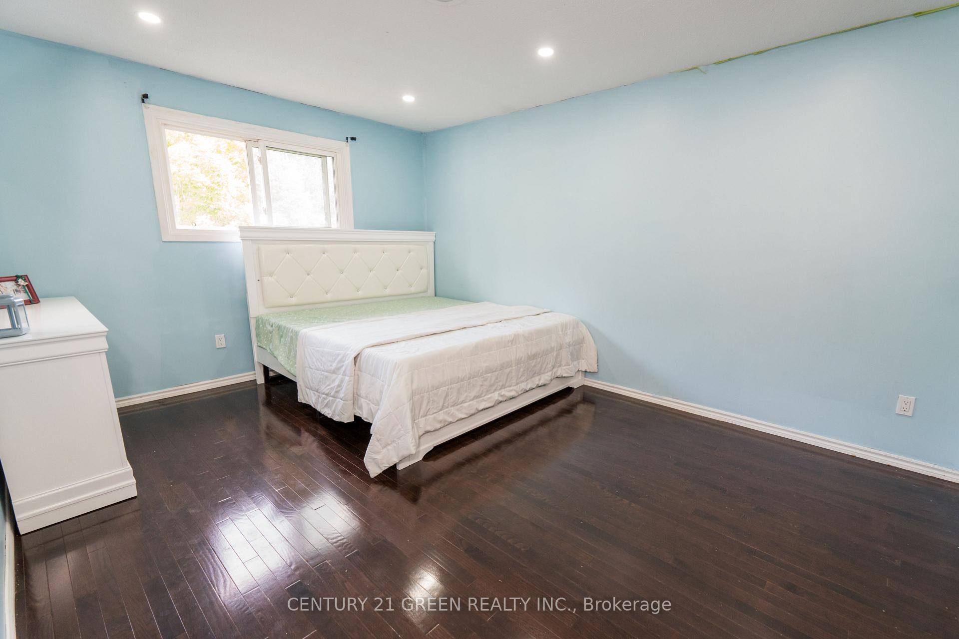 Photo 23 of 13 Alderbrook Drive, Clarington, Courtice — HOMEH