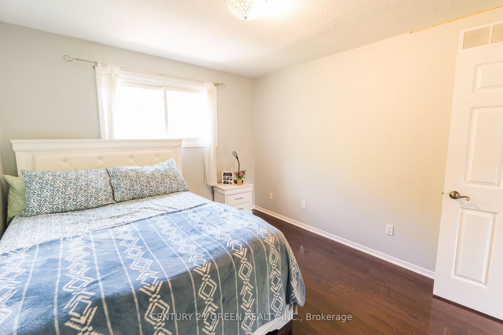 Photo 26 of 13 Alderbrook Drive, Clarington, Courtice — HOMEH