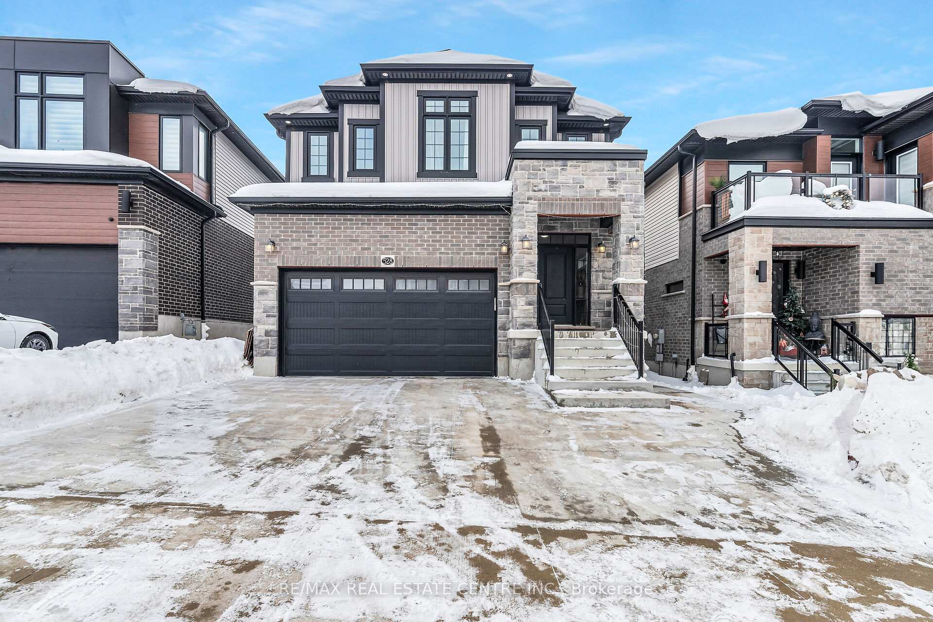 Front of 528 Nathalie Crescent