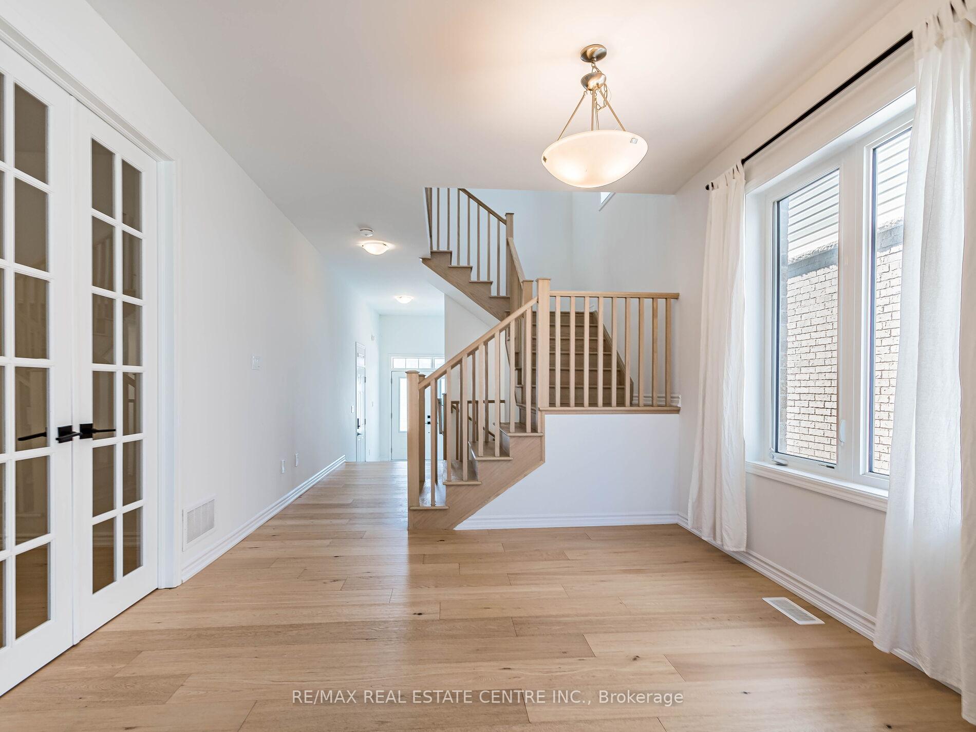 Photo 6 of 71 Routley Street, Kitchener — HOMEH
