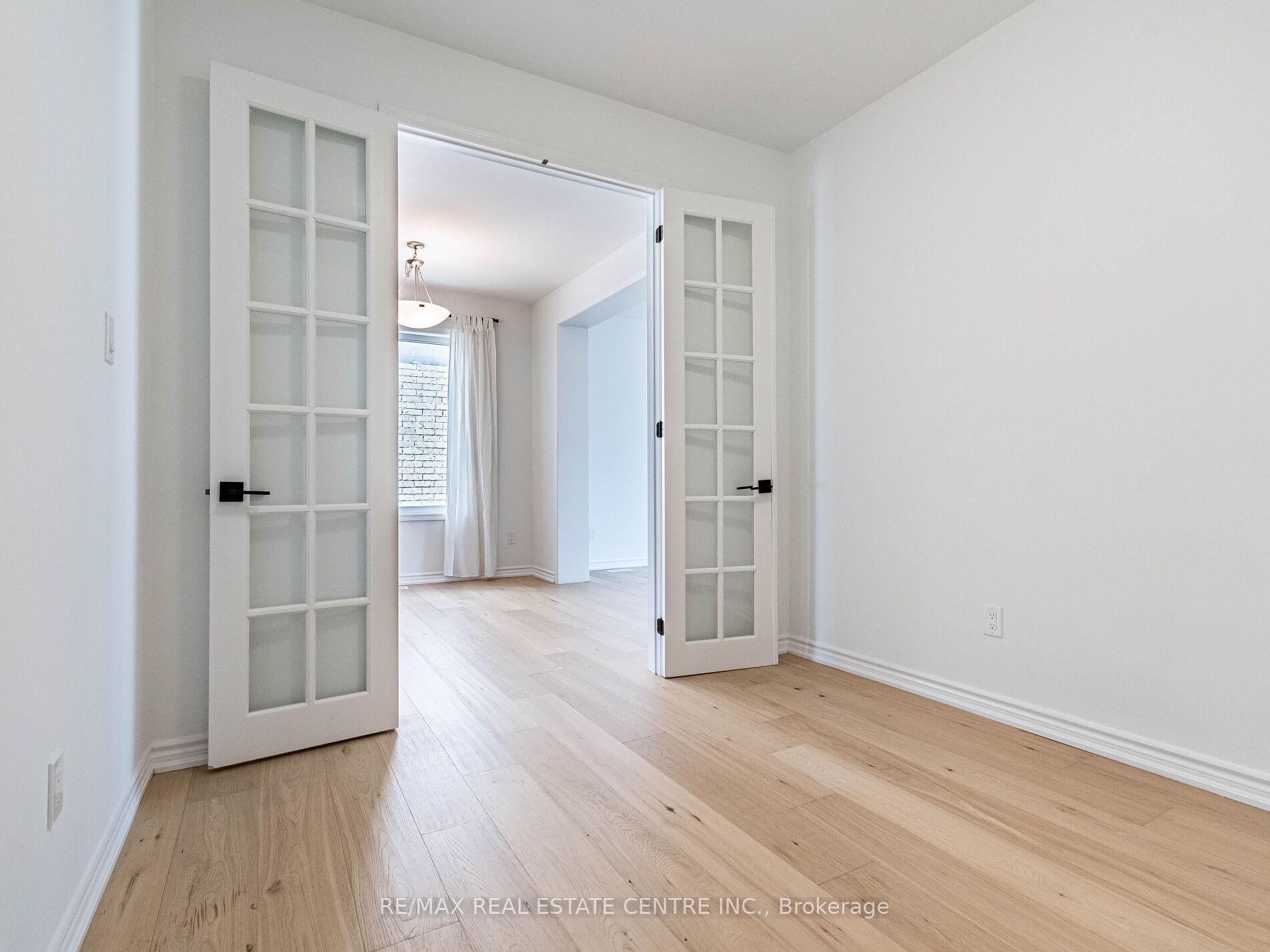 Photo 13 of 71 Routley Street, Kitchener — HOMEH