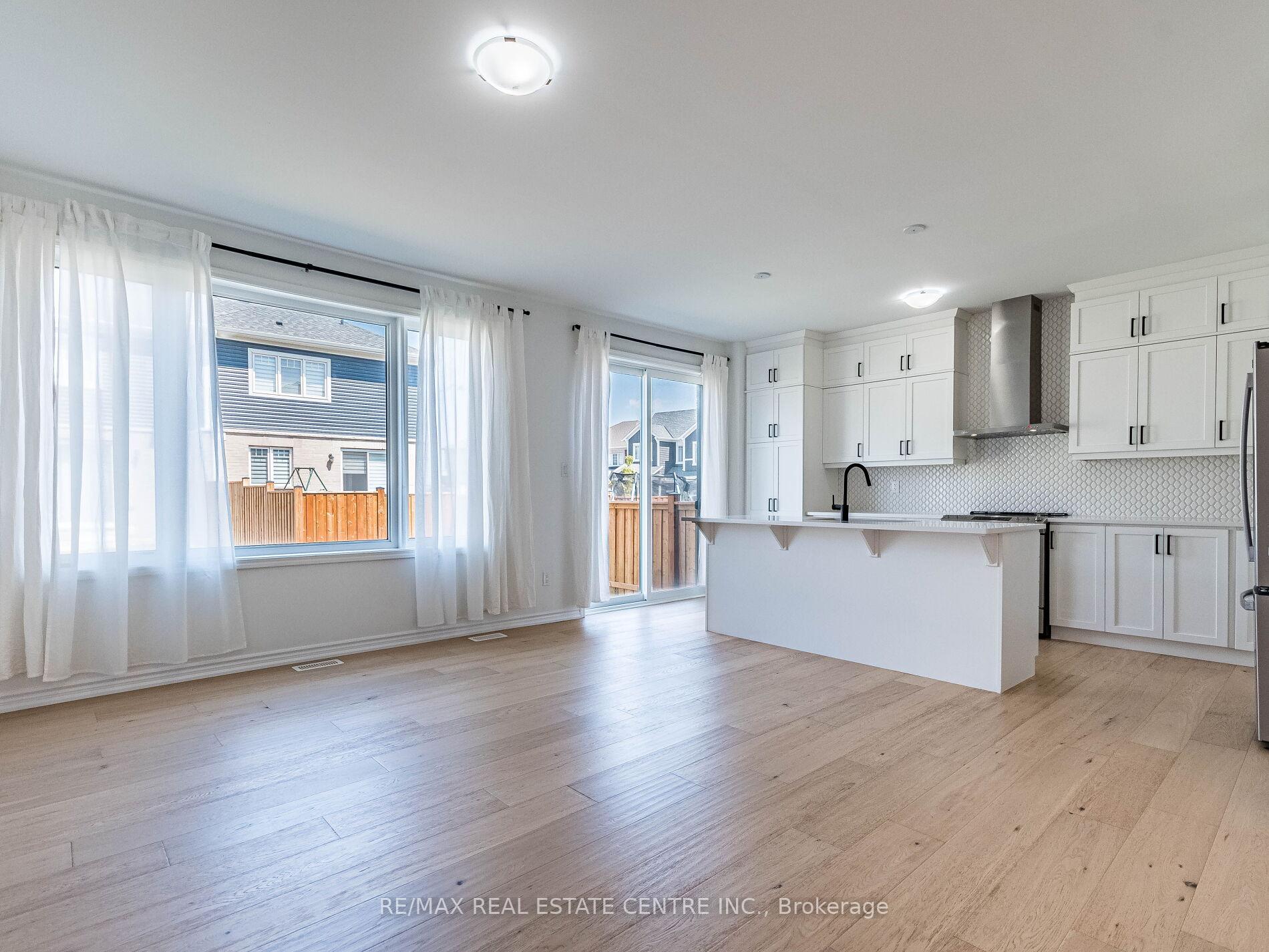 Photo 7 of 71 Routley Street, Kitchener — HOMEH