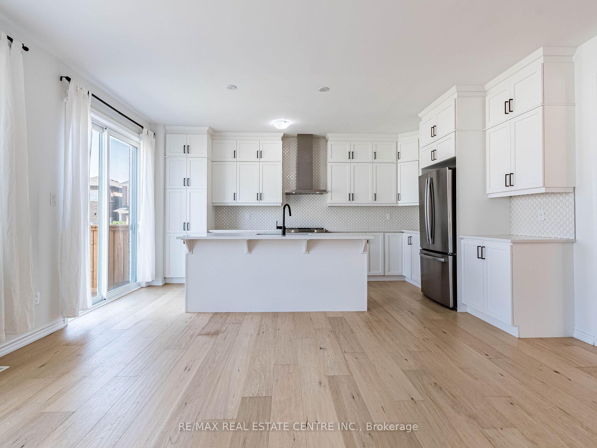Photo 20 of 71 Routley Street, Kitchener — HOMEH