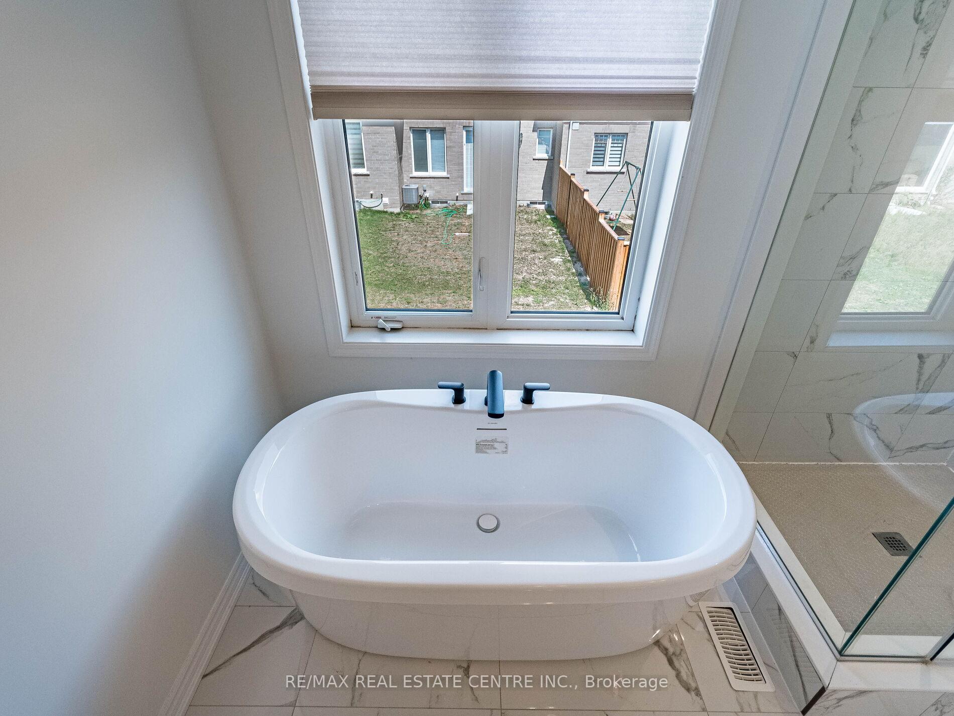 Photo 19 of 71 Routley Street, Kitchener — HOMEH