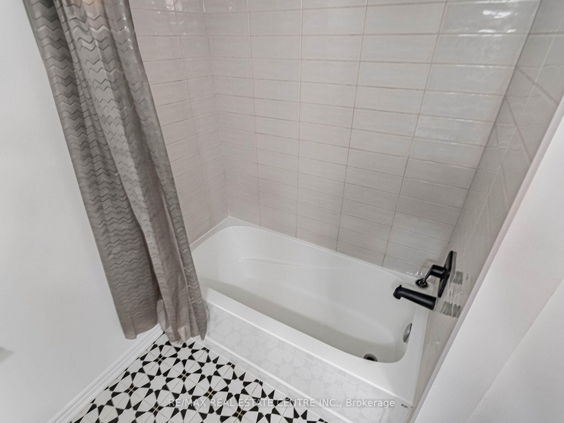 Photo 38 of 71 Routley Street, Kitchener — HOMEH