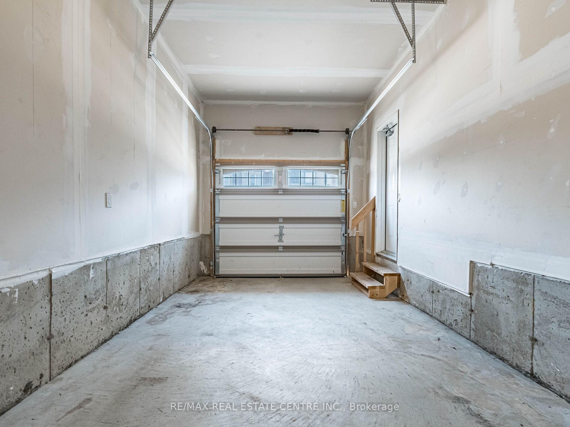 Photo 40 of 71 Routley Street, Kitchener — HOMEH