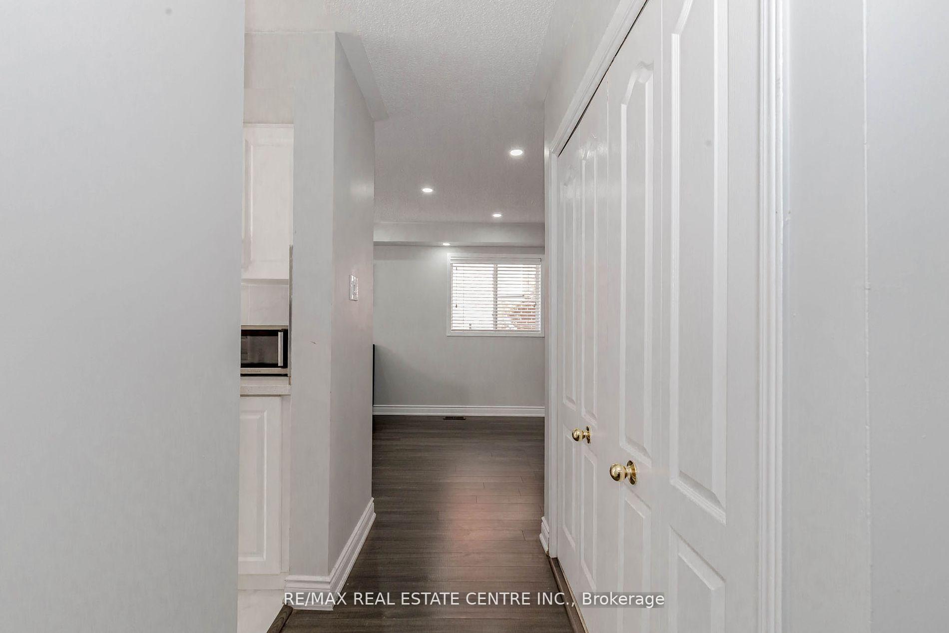 Photo 20 of 12 Tregate Crescent W, Brampton, Fletcher's Meadow — HOMEH