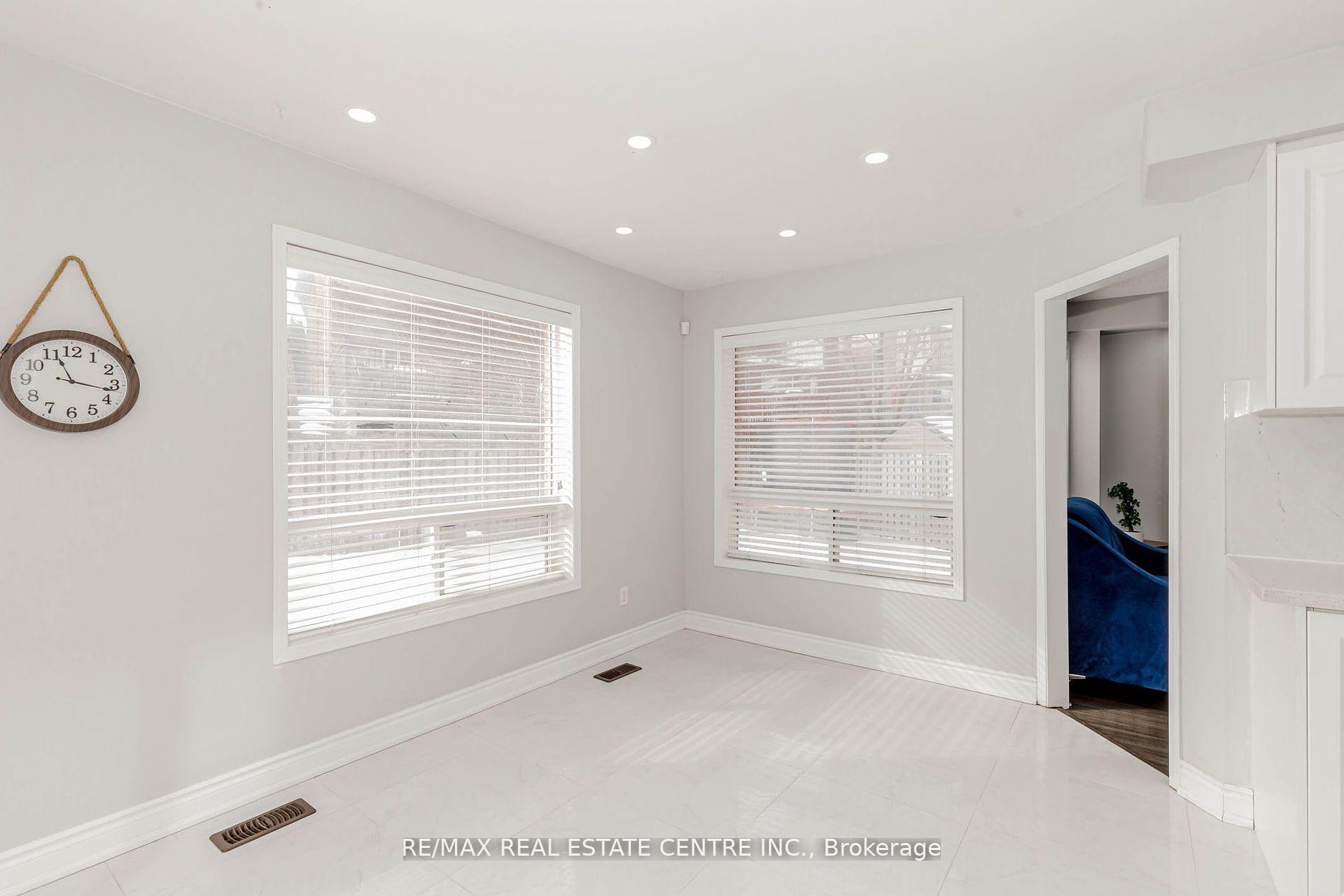 Photo 14 of 12 Tregate Crescent W, Brampton, Fletcher's Meadow — HOMEH