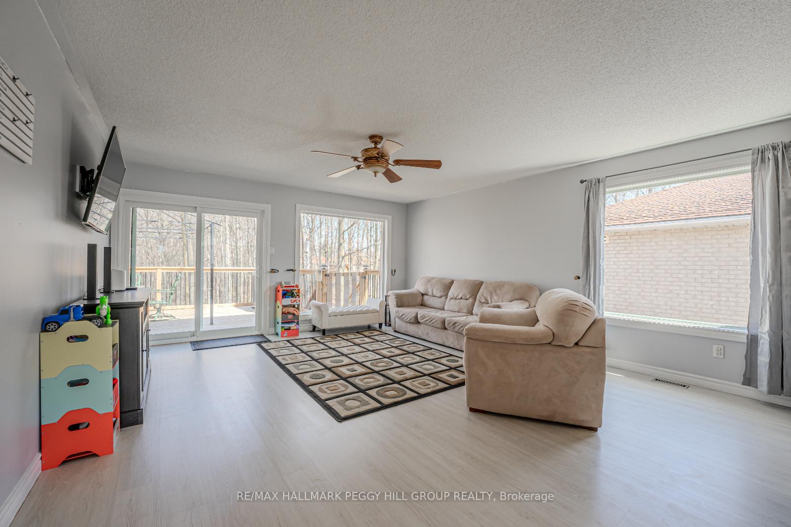Photo 15 of 156 Mapleton Avenue, Barrie, Holly — HOMEH