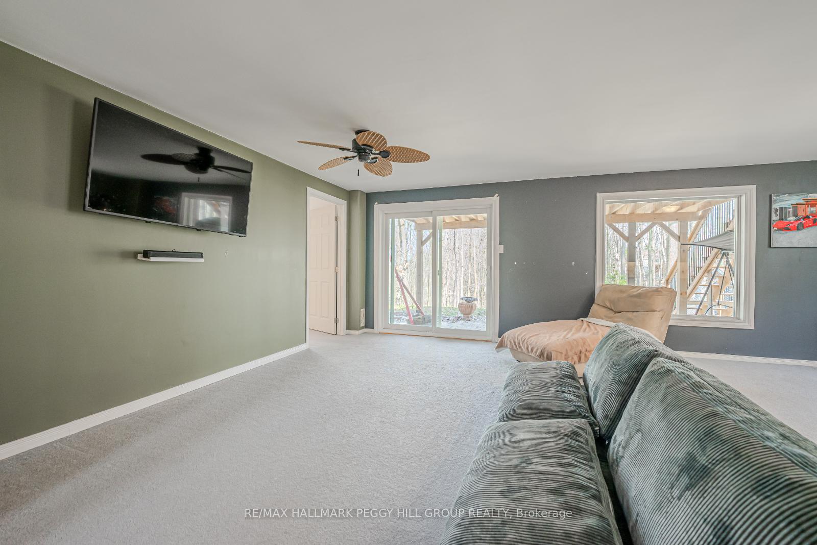 Photo 8 of 156 Mapleton Avenue, Barrie, Holly — HOMEH