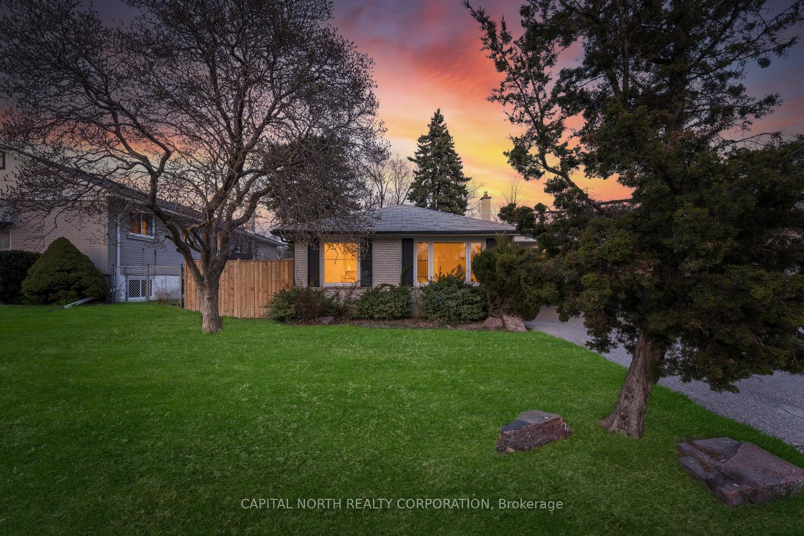 Front of 19 Vanderbrent Crescent