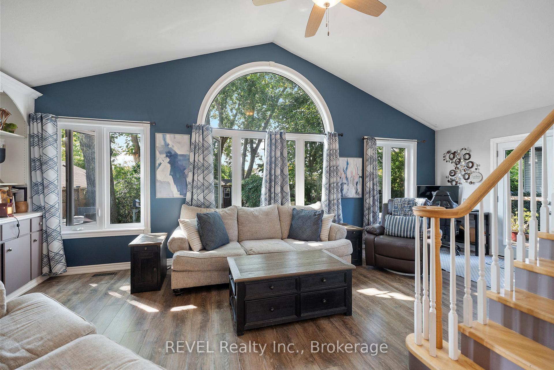 Photo 17 of 6431 Montrose Road, Niagara Falls, West Wood — HOMEH