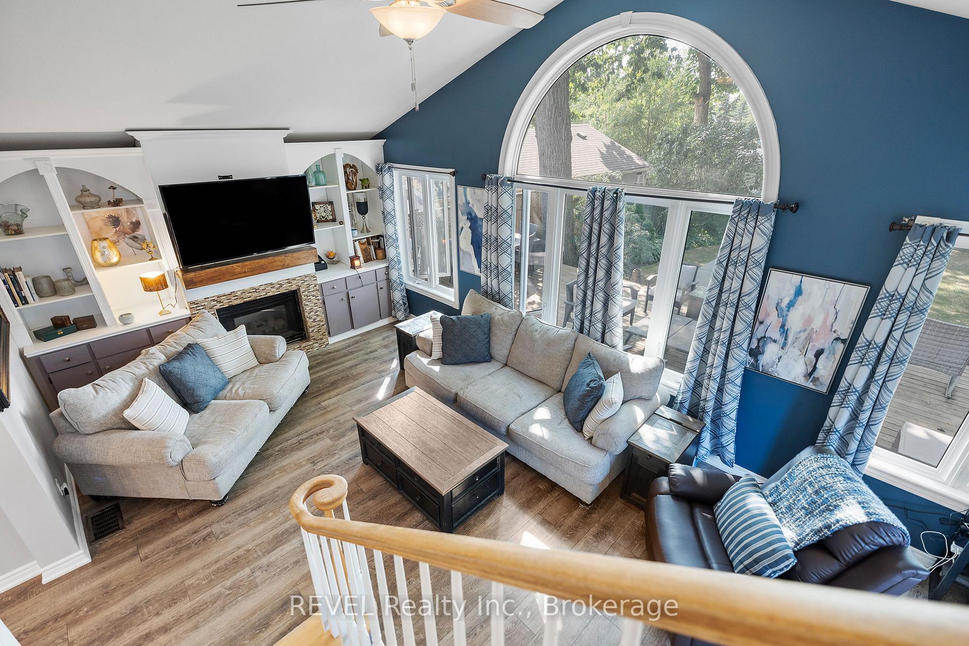 Photo 6 of 6431 Montrose Road, Niagara Falls, West Wood — HOMEH