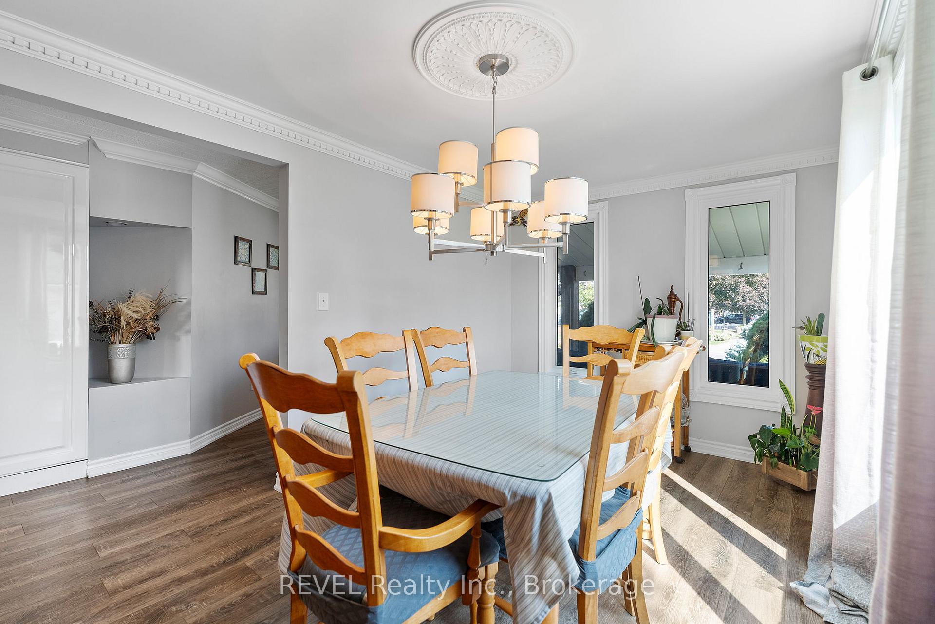 Photo 7 of 6431 Montrose Road, Niagara Falls, West Wood — HOMEH
