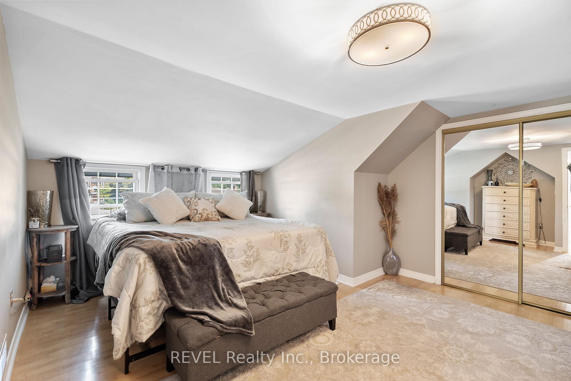 Photo 24 of 6431 Montrose Road, Niagara Falls, West Wood — HOMEH