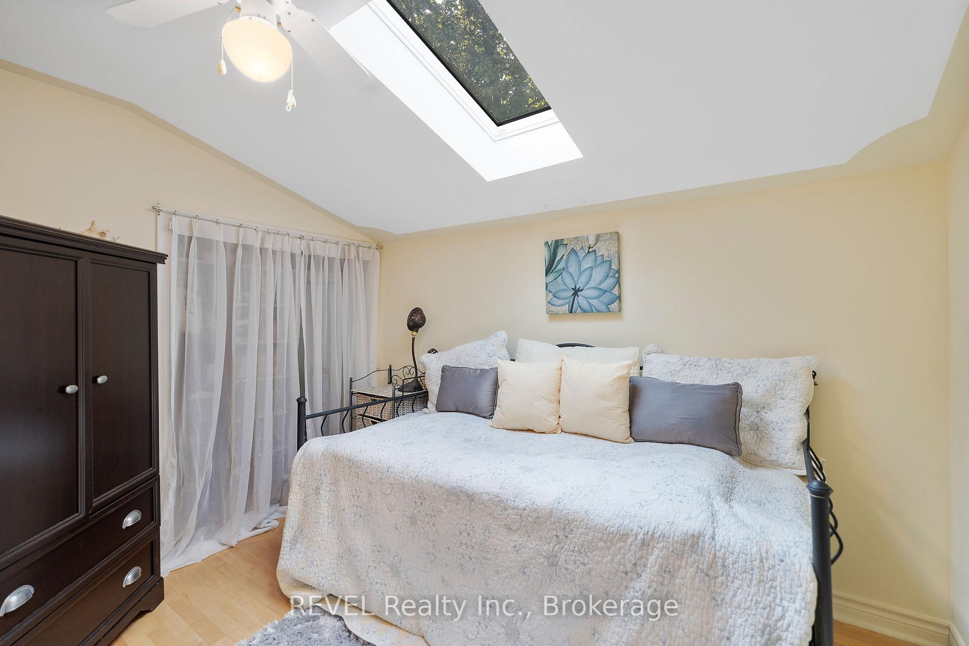 Photo 20 of 6431 Montrose Road, Niagara Falls, West Wood — HOMEH