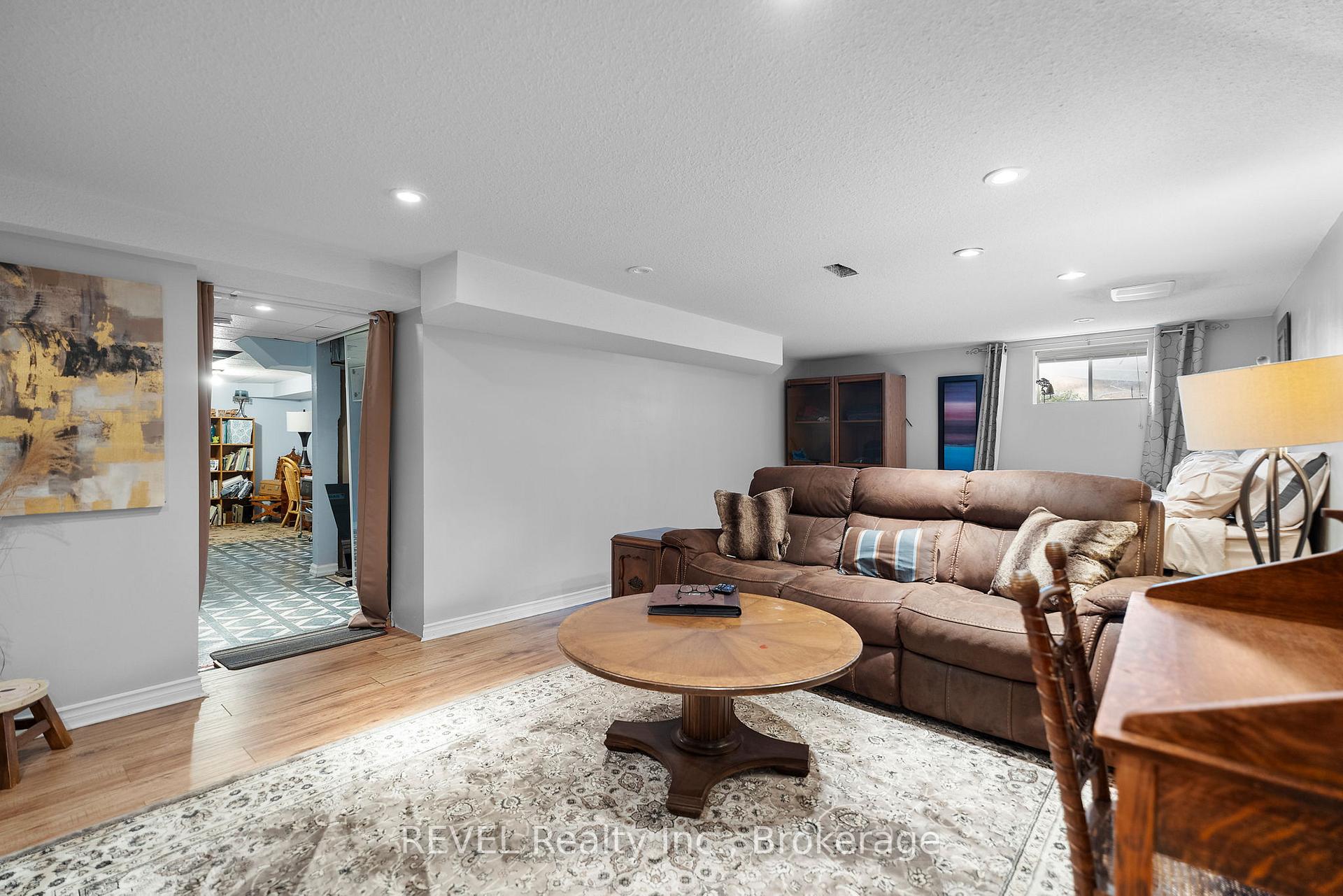 Photo 34 of 6431 Montrose Road, Niagara Falls, West Wood — HOMEH