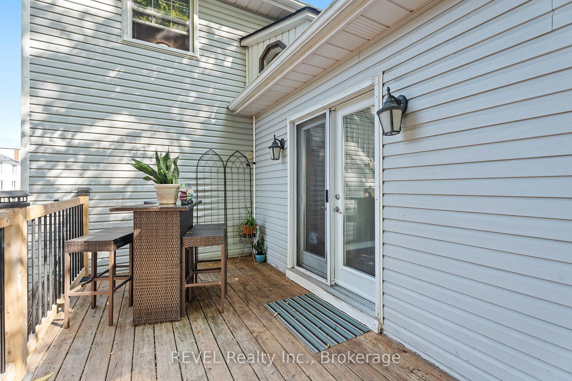 Photo 23 of 6431 Montrose Road, Niagara Falls, West Wood — HOMEH