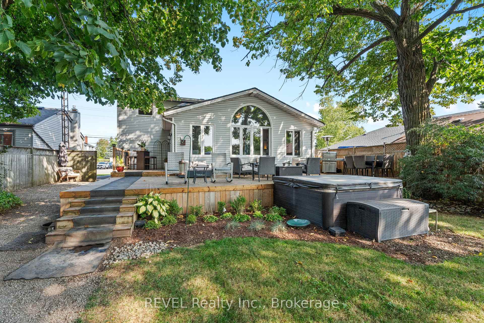 Photo 21 of 6431 Montrose Road, Niagara Falls, West Wood — HOMEH