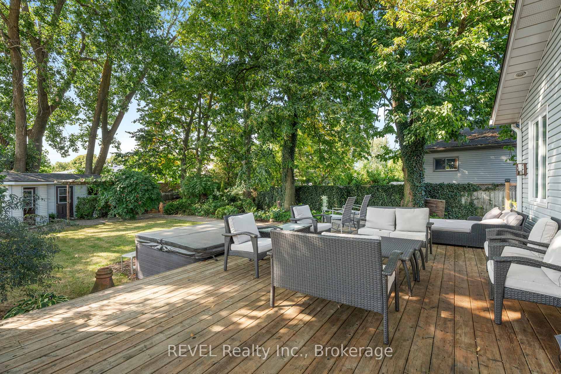 Photo 22 of 6431 Montrose Road, Niagara Falls, West Wood — HOMEH