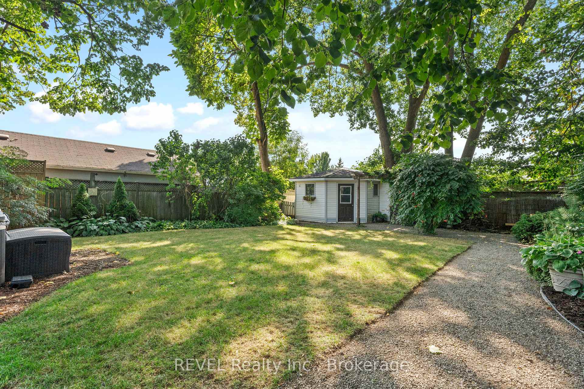 Photo 28 of 6431 Montrose Road, Niagara Falls, West Wood — HOMEH