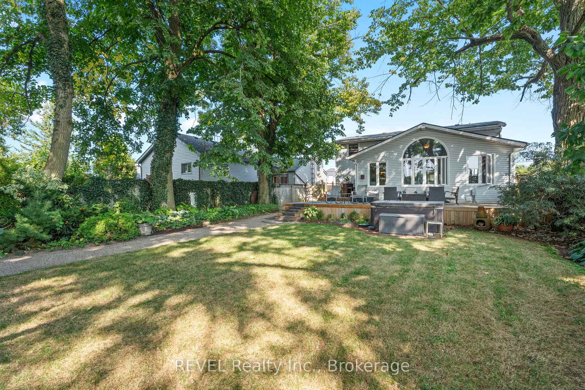 Photo 41 of 6431 Montrose Road, Niagara Falls, West Wood — HOMEH