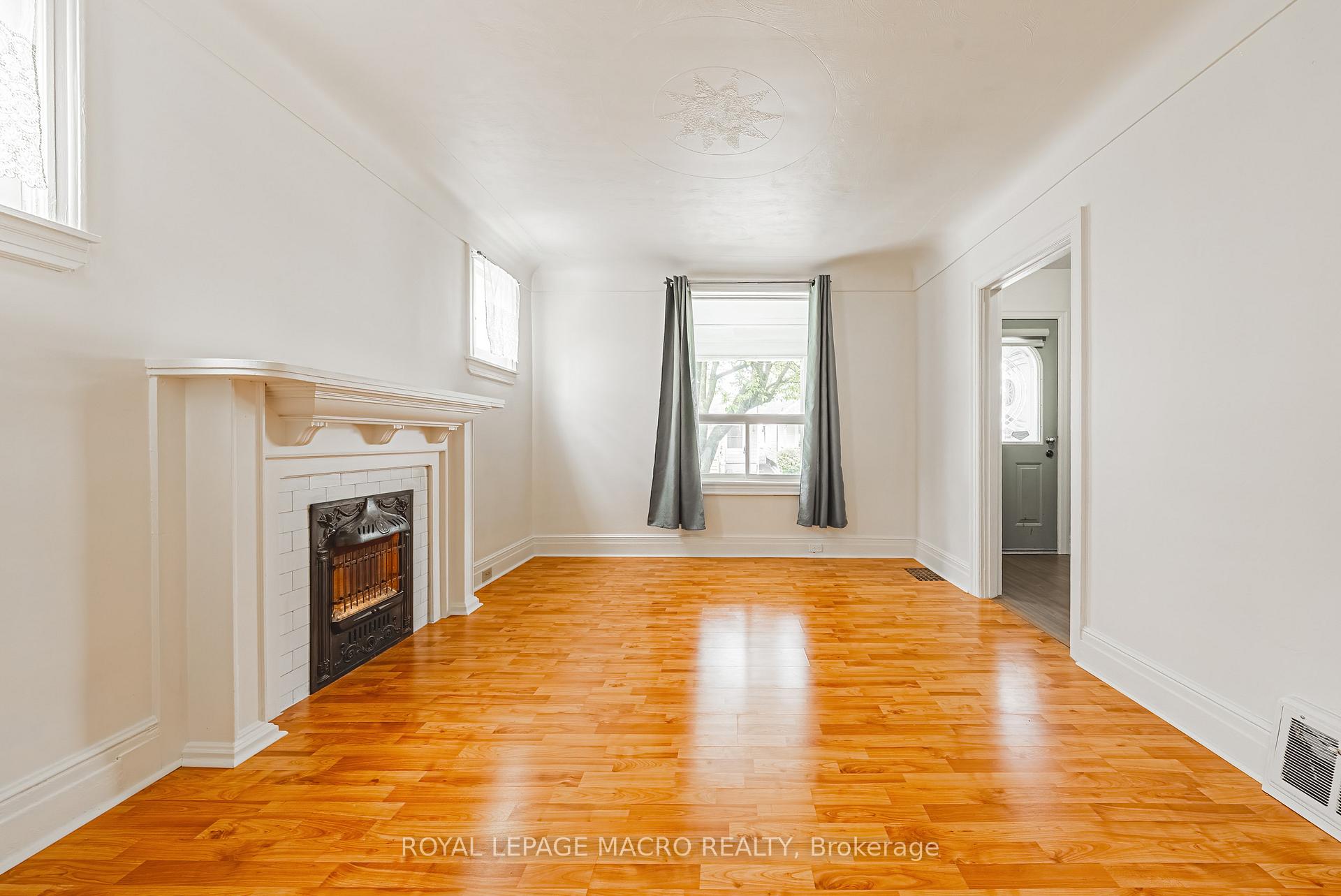 Photo 4 of 168 Britannia Avenue, Hamilton, Crown Point — HOMEH