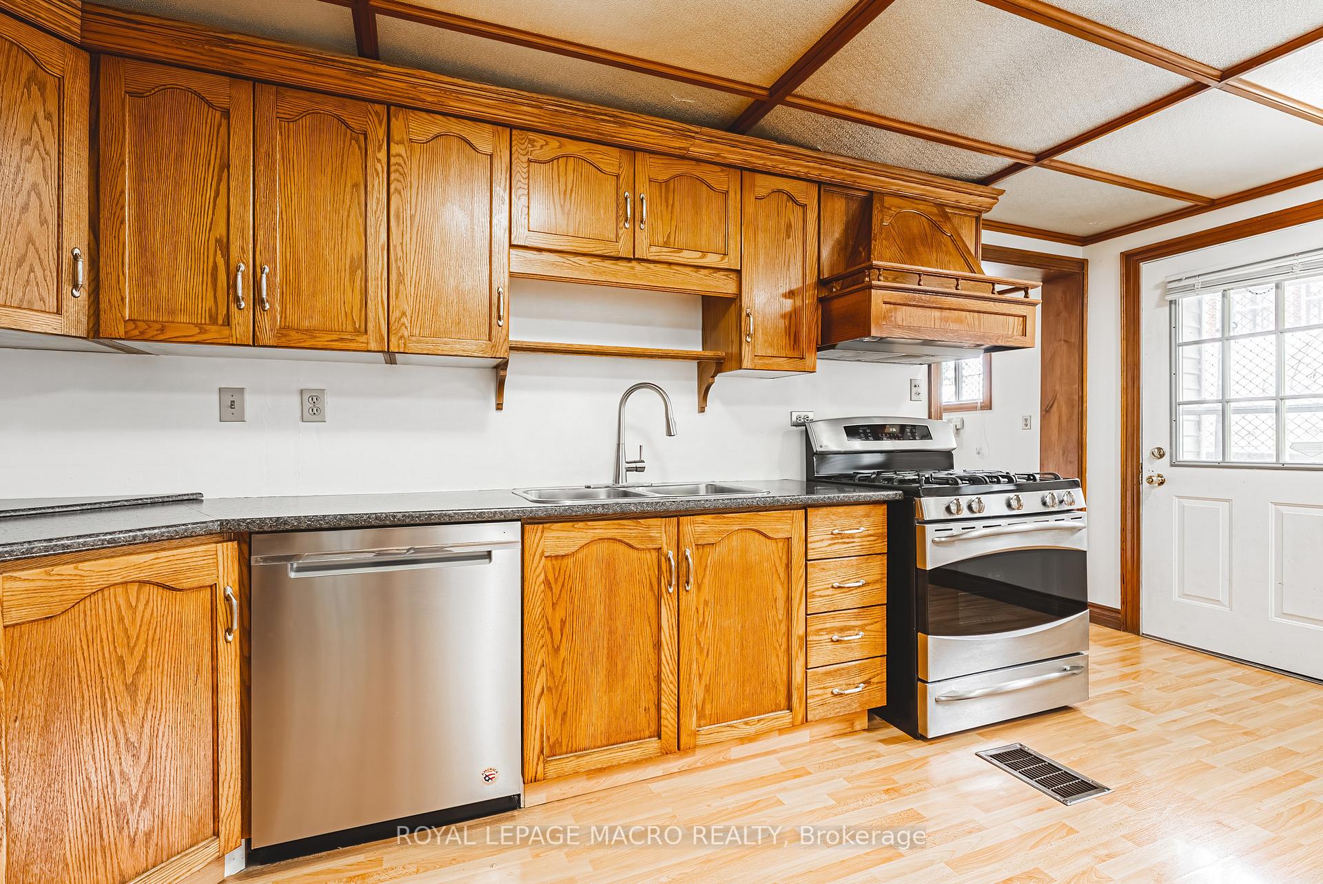 Photo 13 of 168 Britannia Avenue, Hamilton, Crown Point — HOMEH