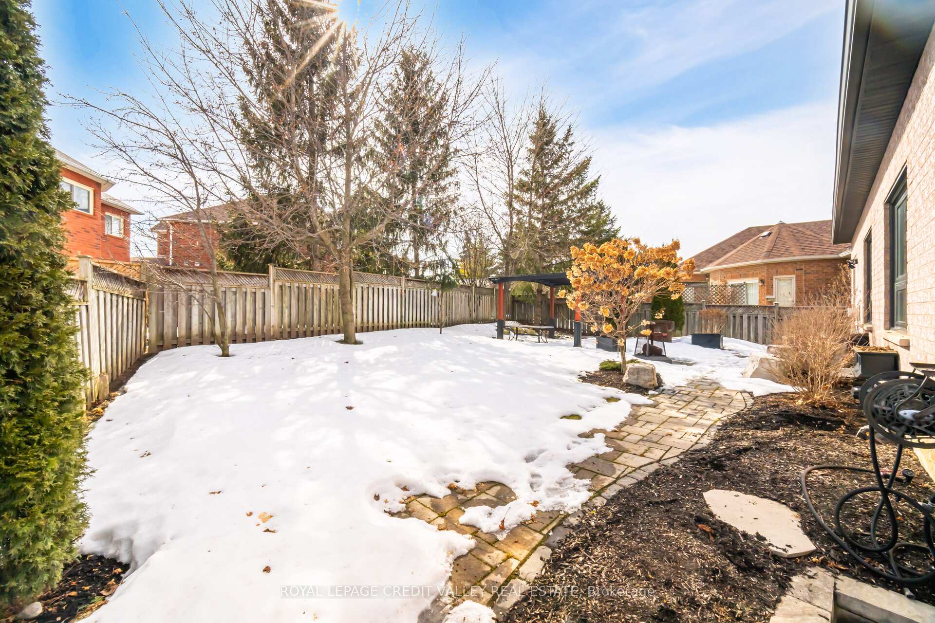 Photo 19 of 32 Pinebrook Circle, Caledon, Rural Caledon — HOMEH