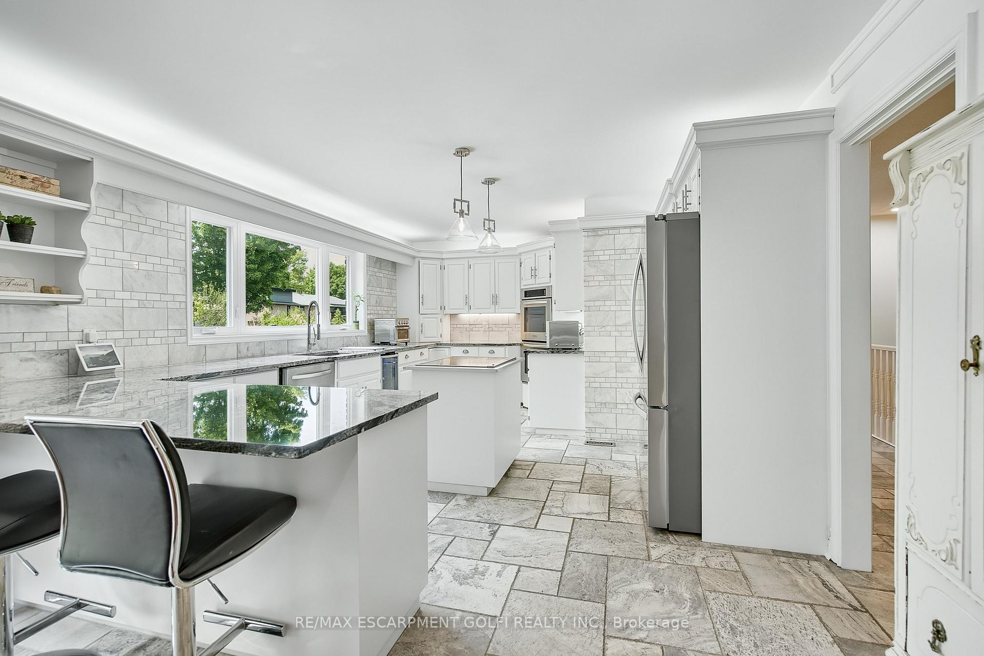 Photo 9 of 268 Appleby Road, Hamilton, Ancaster — HOMEH