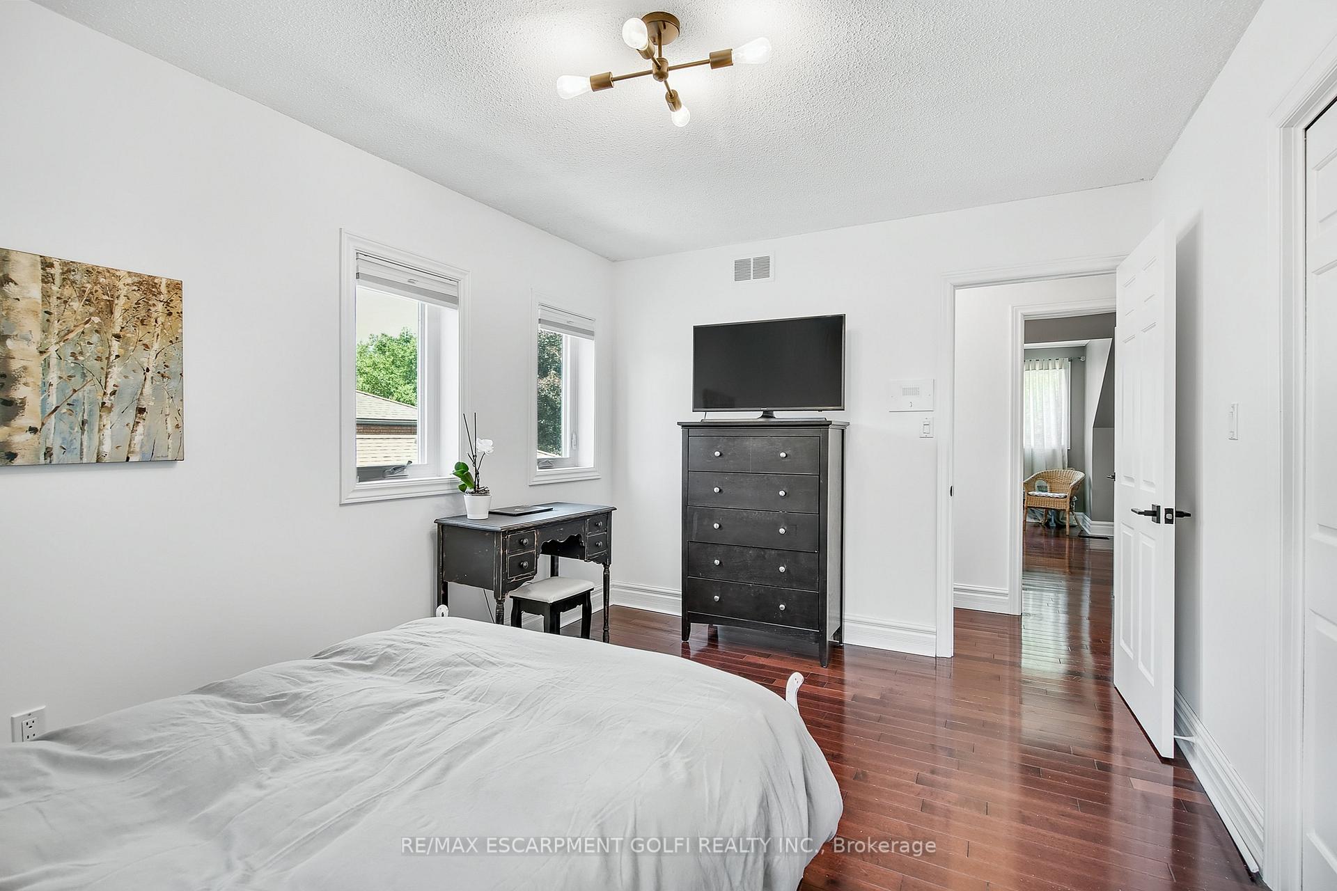 Photo 15 of 268 Appleby Road, Hamilton, Ancaster — HOMEH