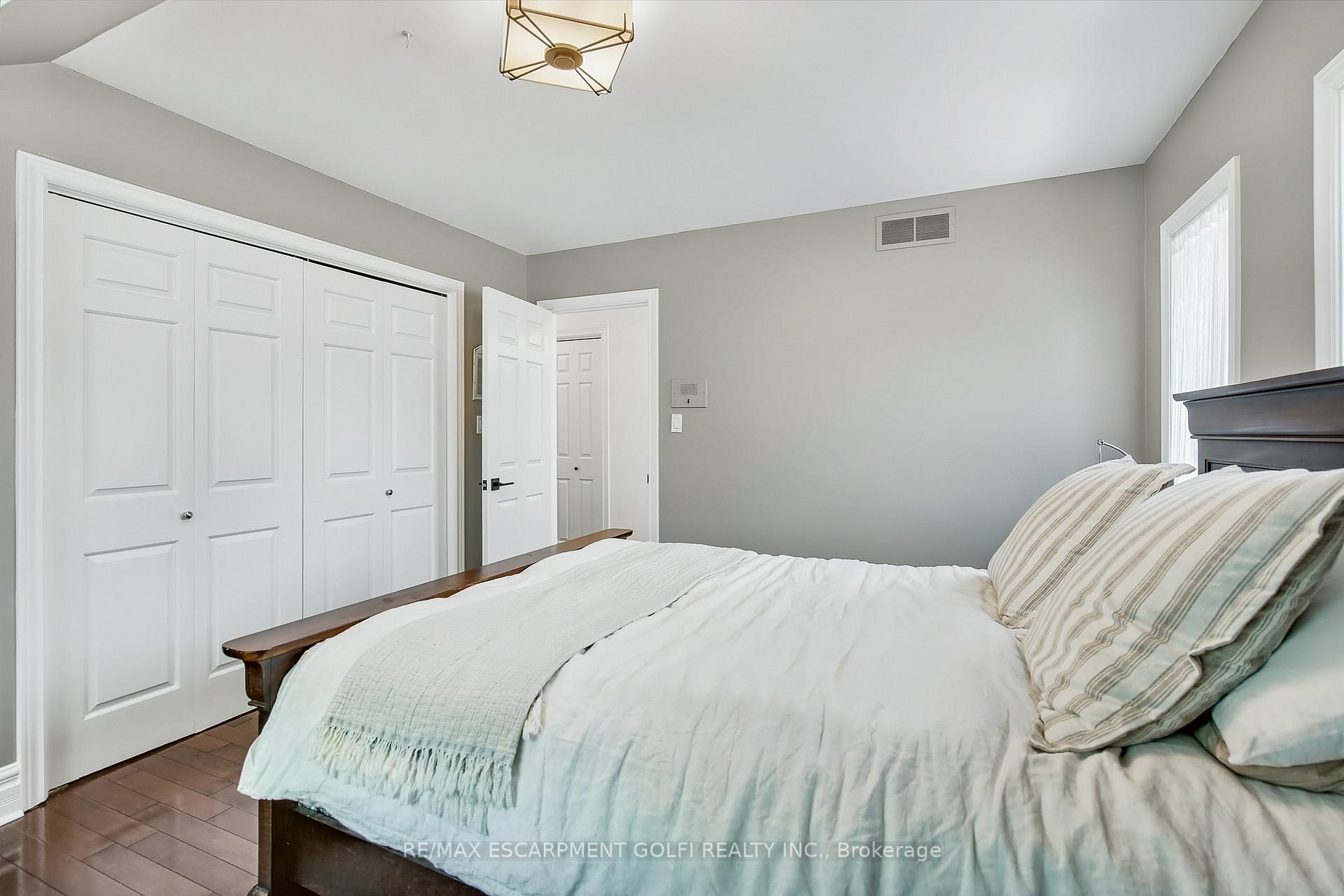 Photo 22 of 268 Appleby Road, Hamilton, Ancaster — HOMEH