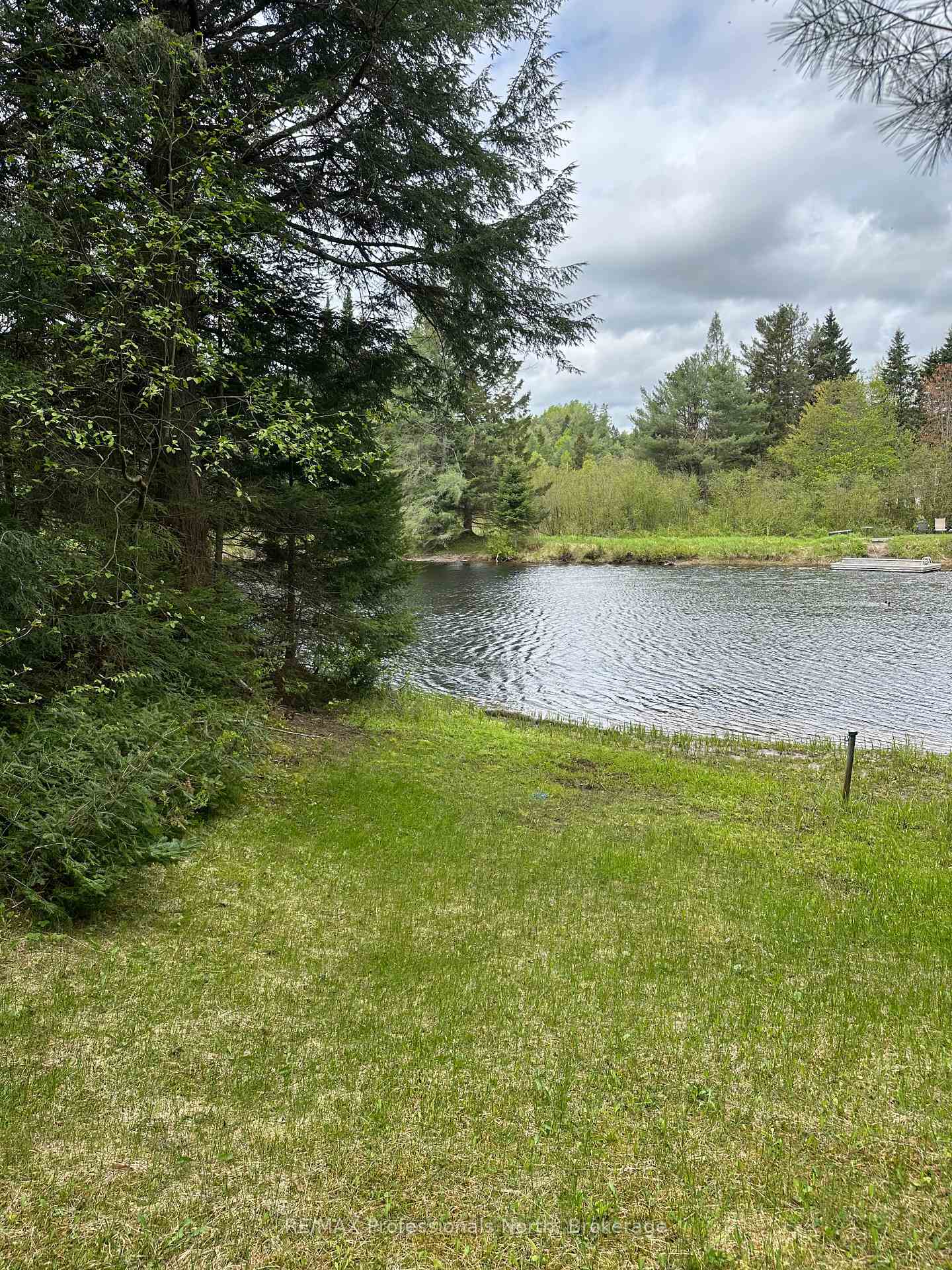 Photo 1 of 170 Cedar Shores Private, Bracebridge, Macaulay — HOMEH