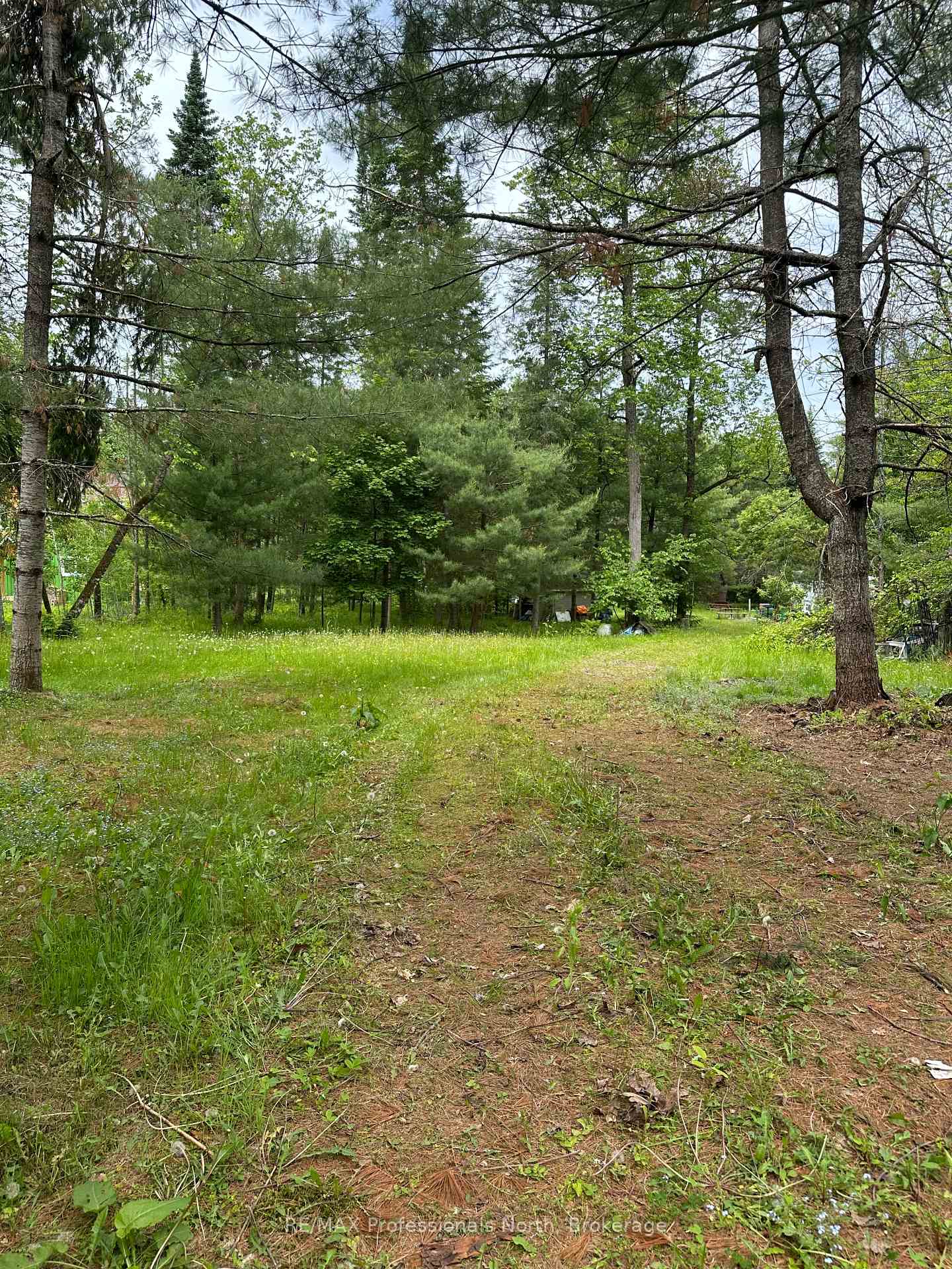 Photo 7 of 170 Cedar Shores Private, Bracebridge, Macaulay — HOMEH