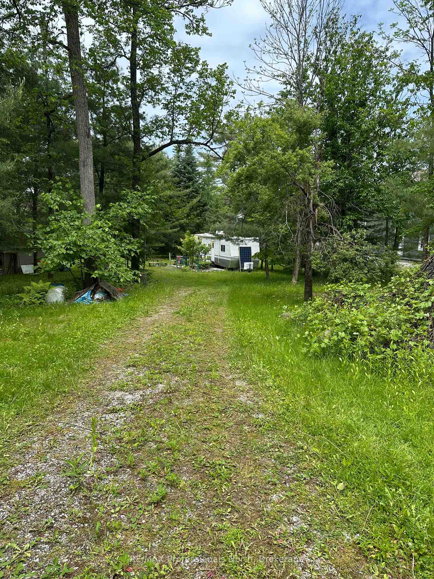 Photo 2 of 170 Cedar Shores Private, Bracebridge, Macaulay — HOMEH