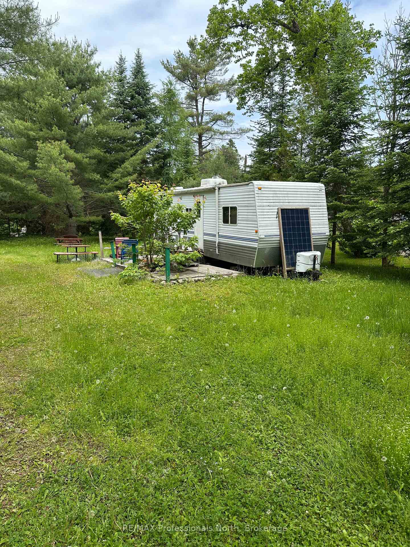 Photo 4 of 170 Cedar Shores Private, Bracebridge, Macaulay — HOMEH