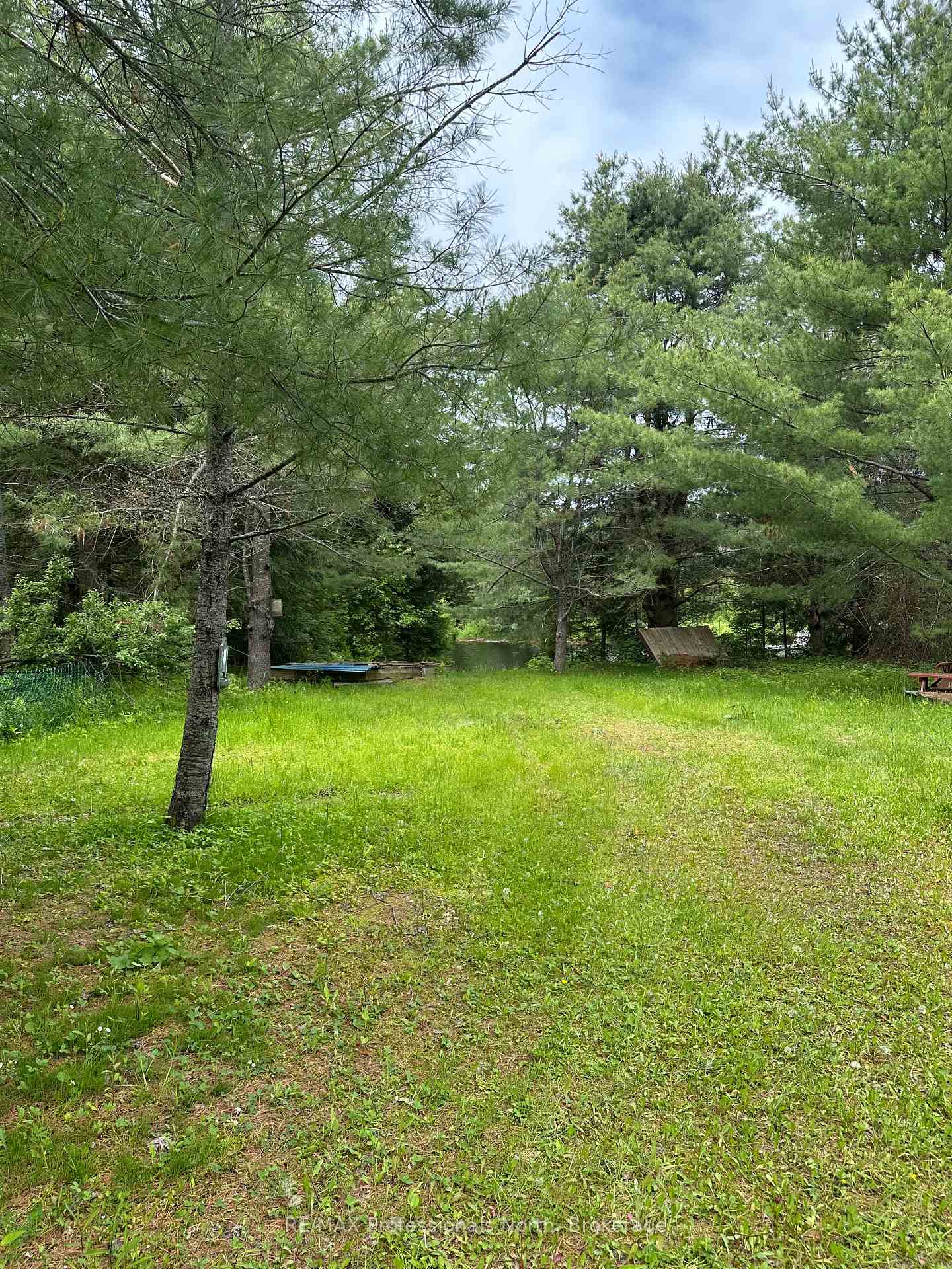 Photo 5 of 170 Cedar Shores Private, Bracebridge, Macaulay — HOMEH
