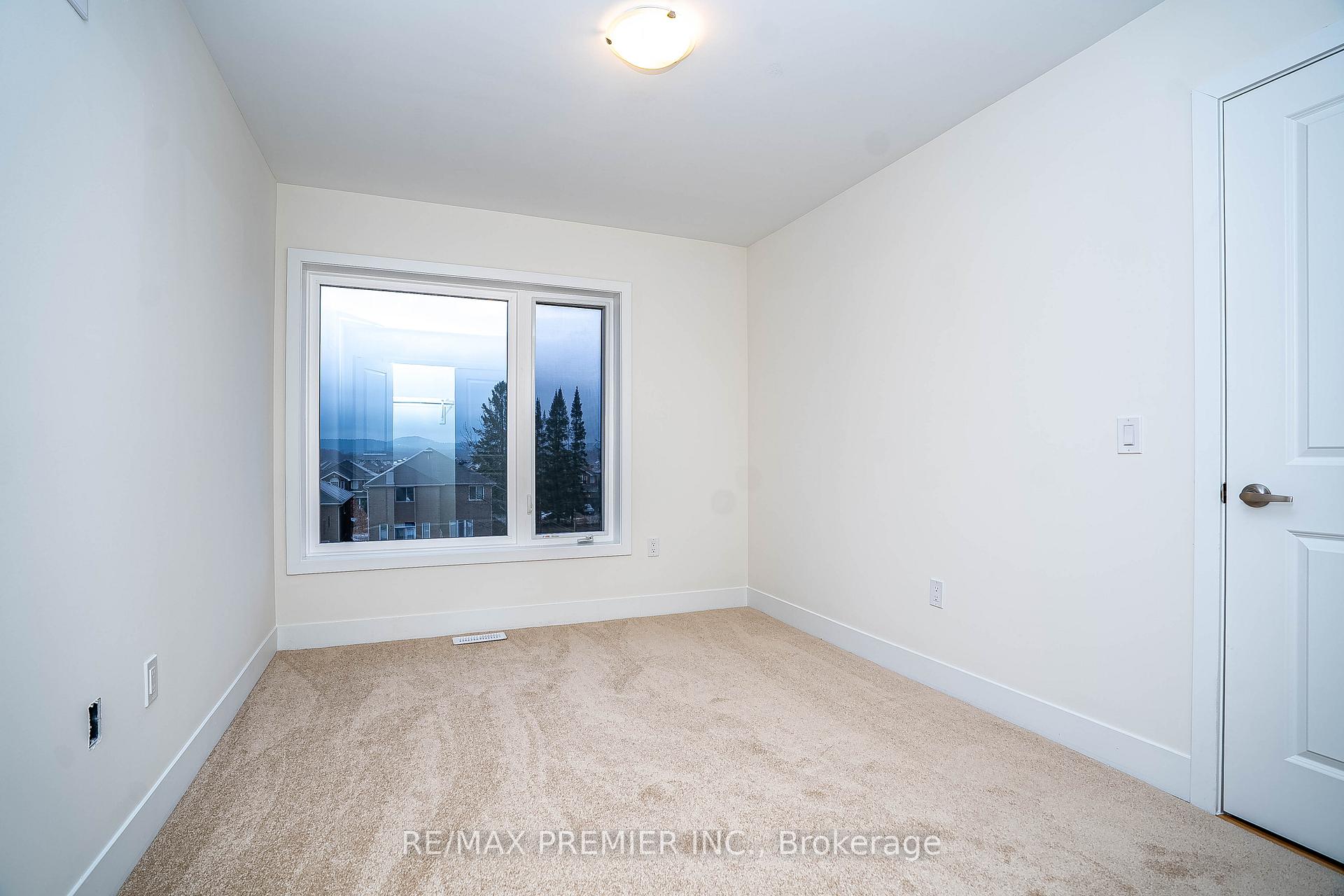 Photo 23 of 17 Hampton Lane, Barrie, Ardagh — HOMEH